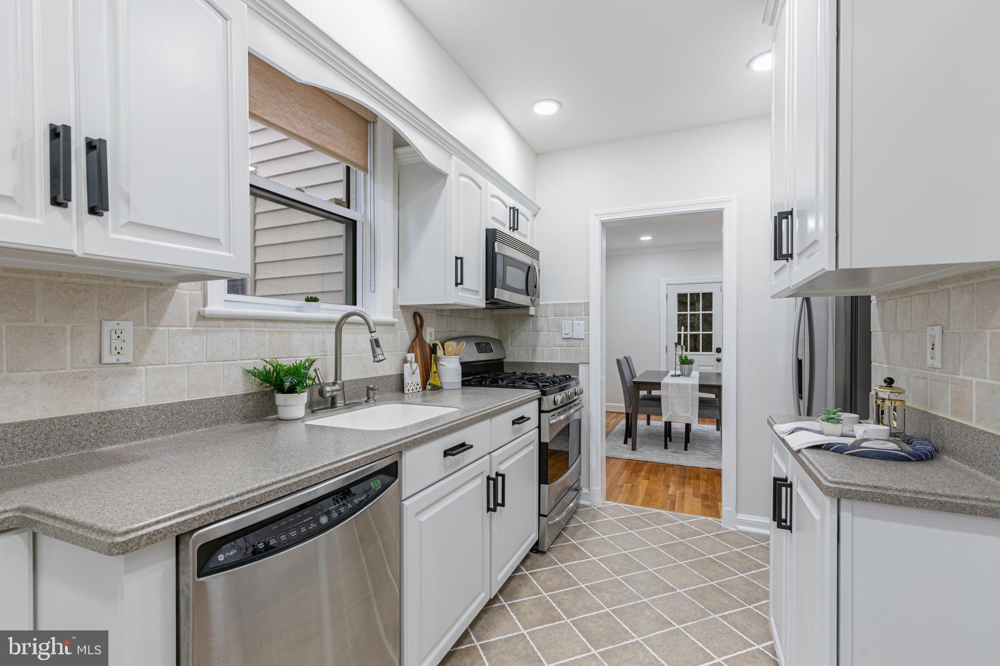 CAMERON HEIGHTS - Residential