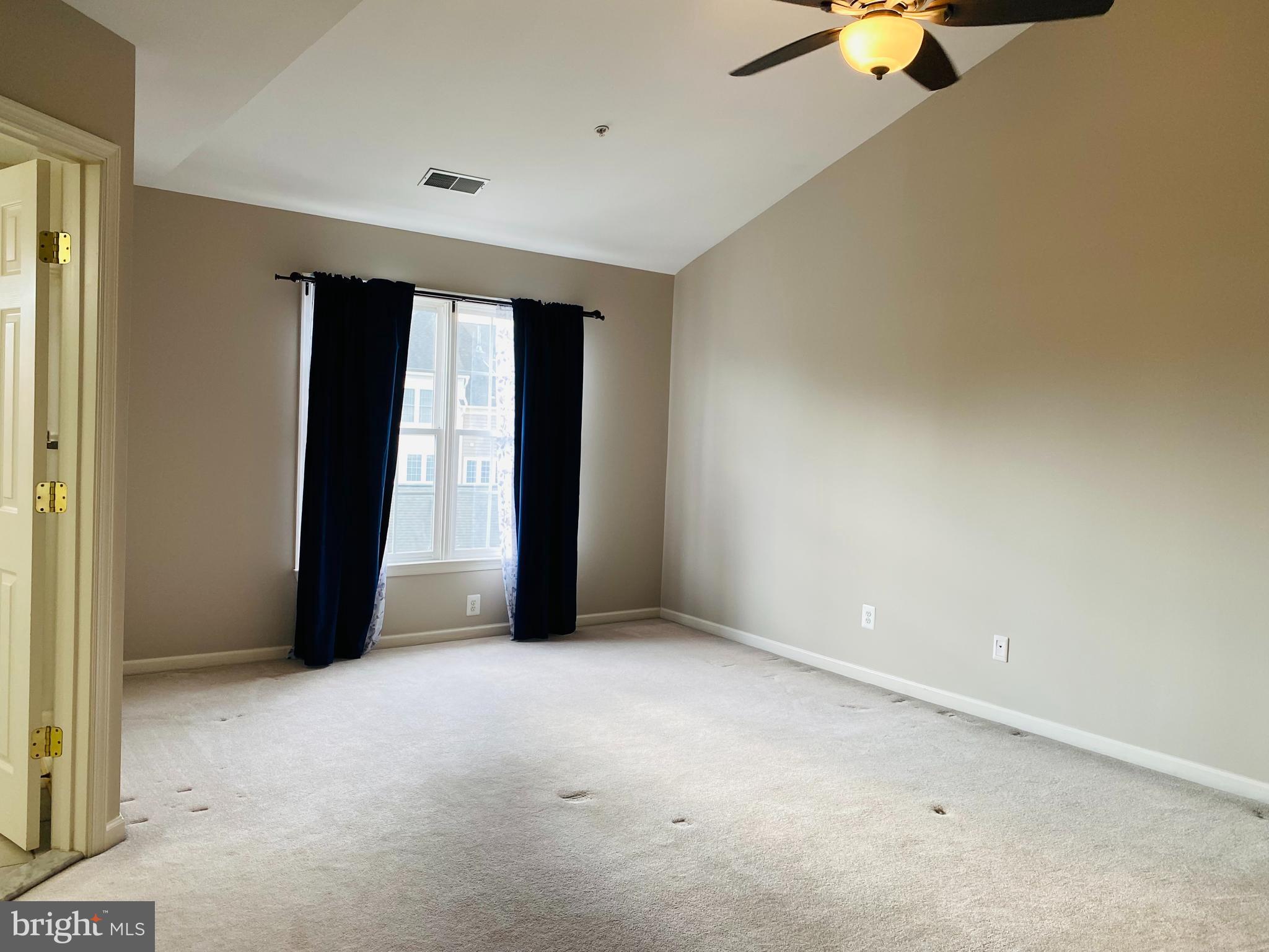 KING FARM BAILEYS COMMON - Residential Lease