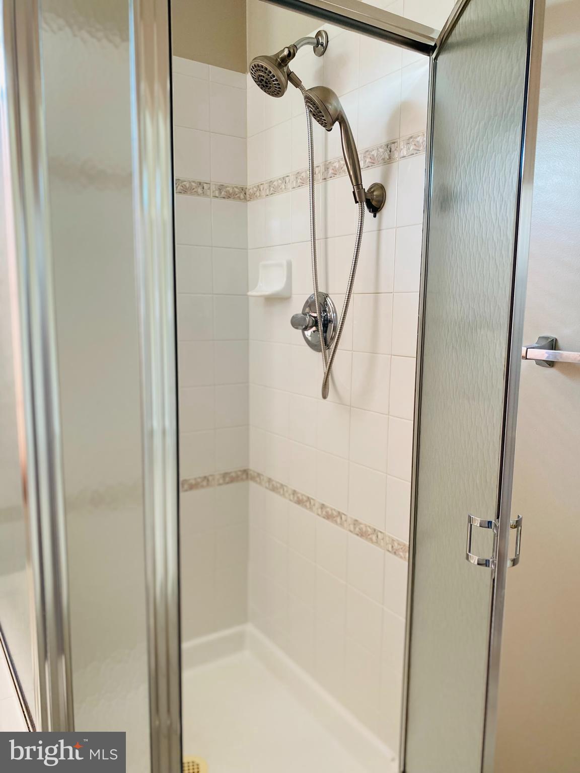 KING FARM BAILEYS COMMON - Residential Lease