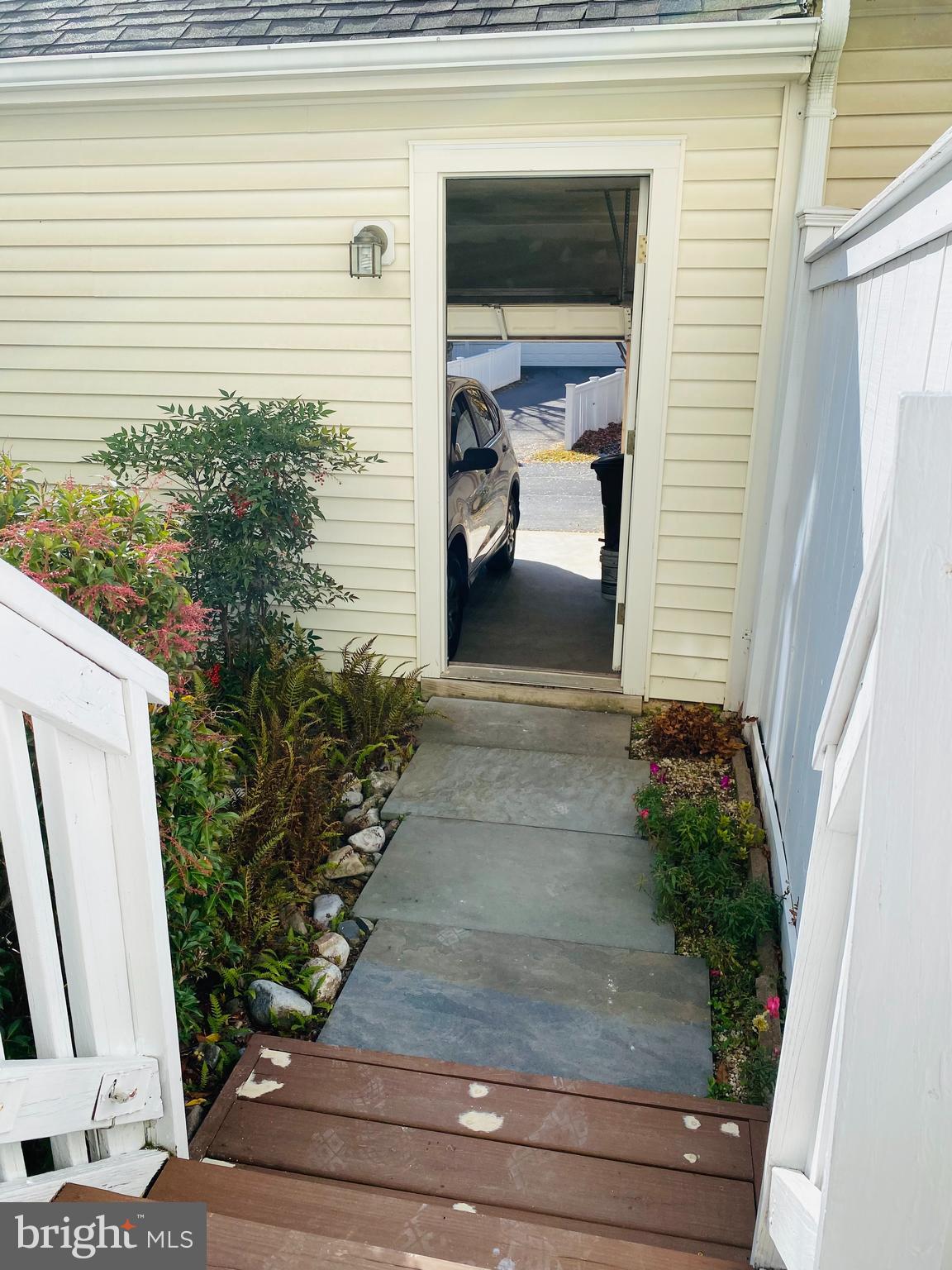 KING FARM BAILEYS COMMON - Residential Lease