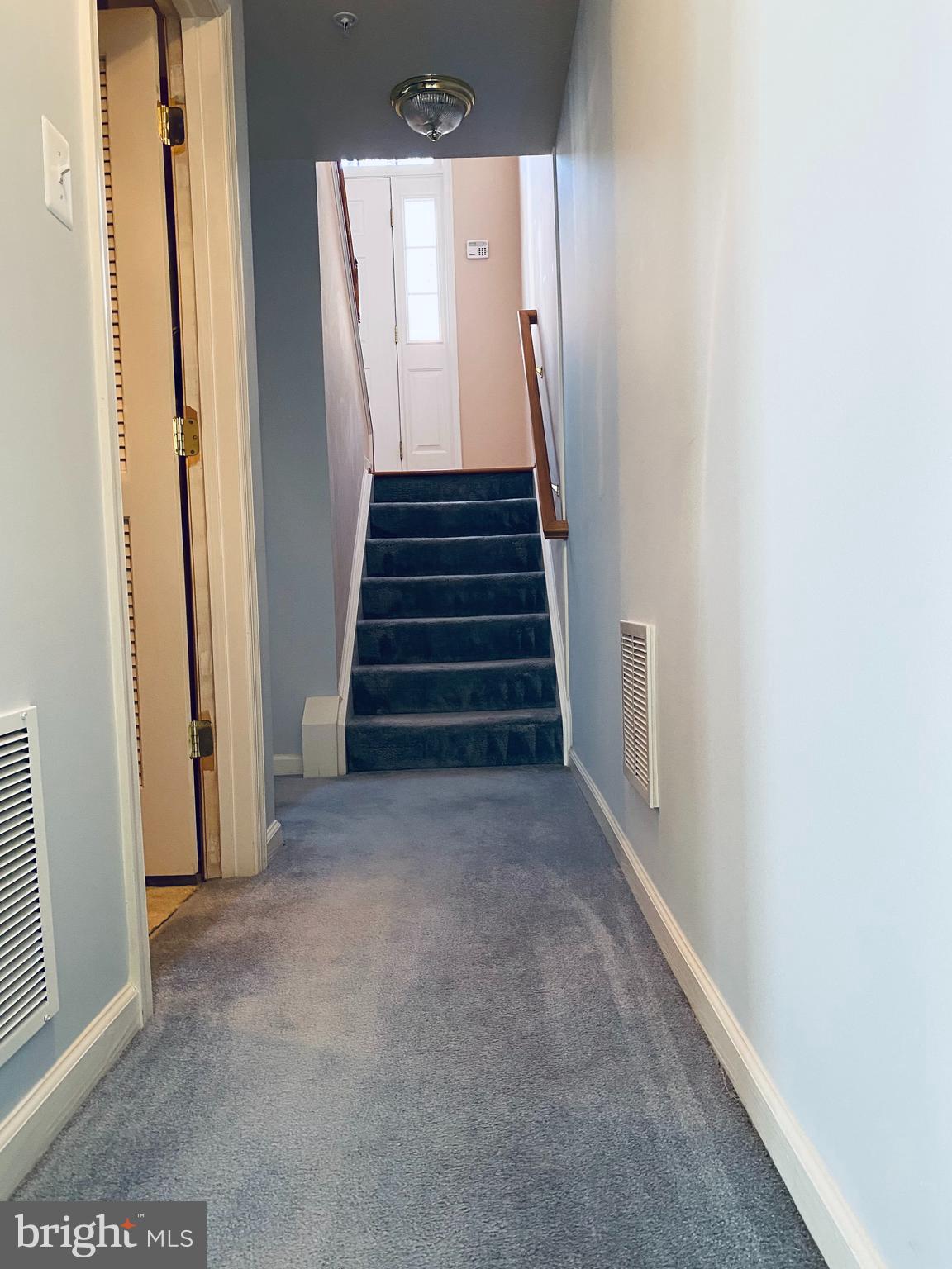 KING FARM BAILEYS COMMON - Residential Lease