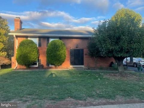 304 E GORDON STREET E STERLING VA 20164