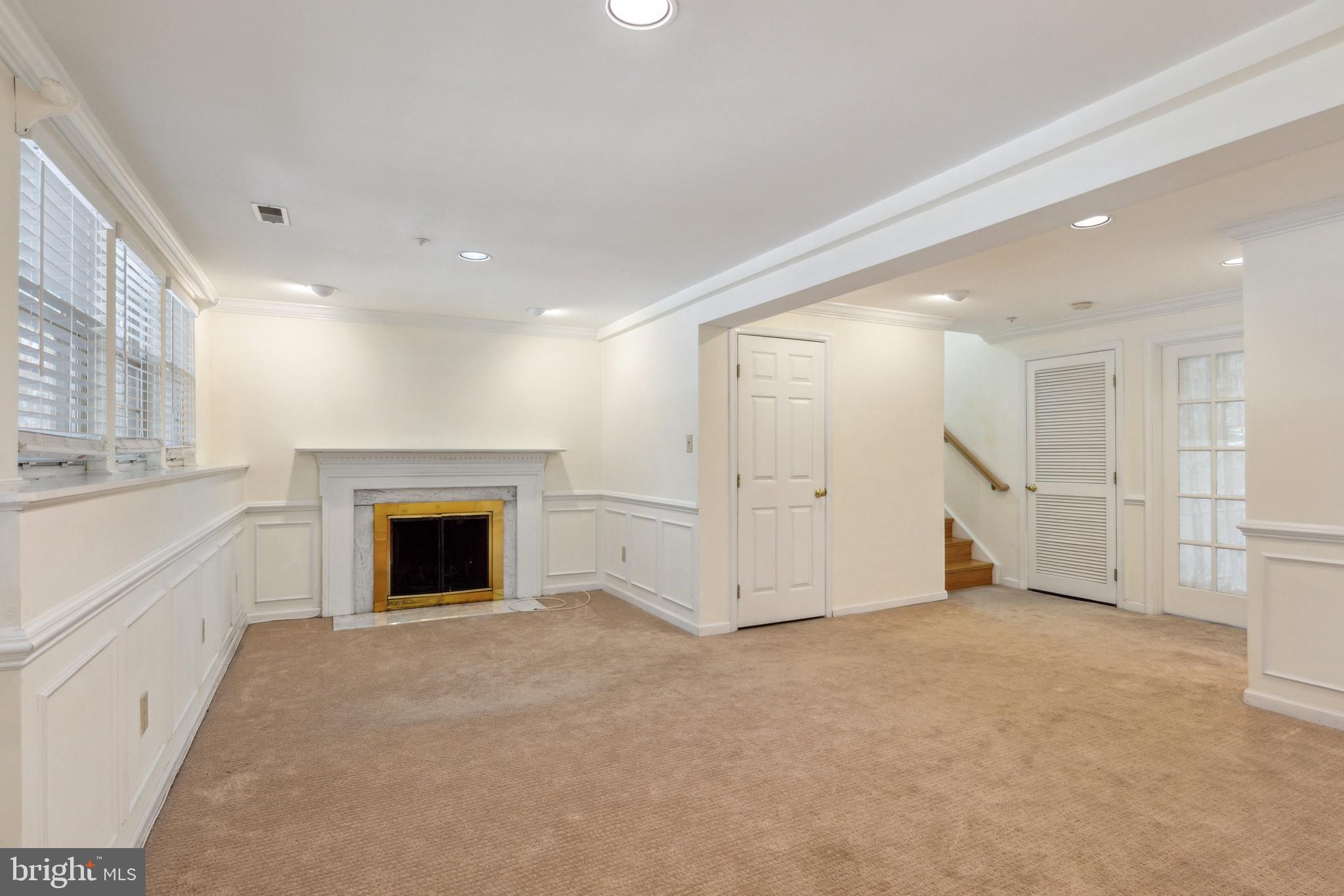 HALLOWELL - Residential Lease