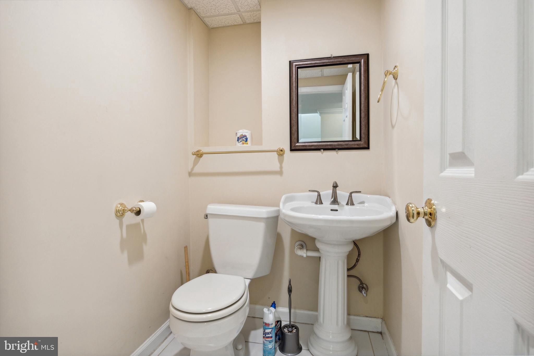 HALLOWELL - Residential Lease