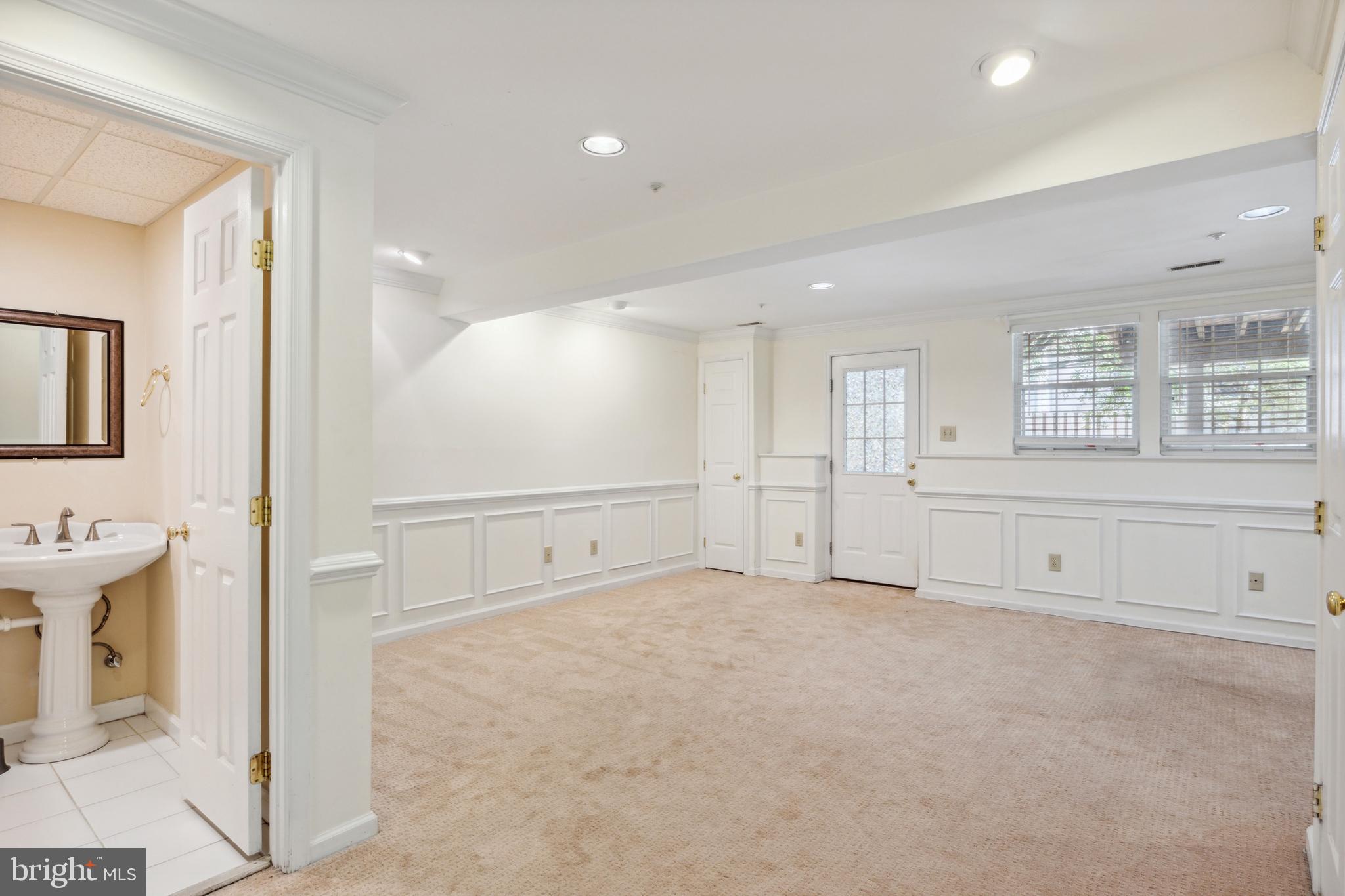 HALLOWELL - Residential Lease