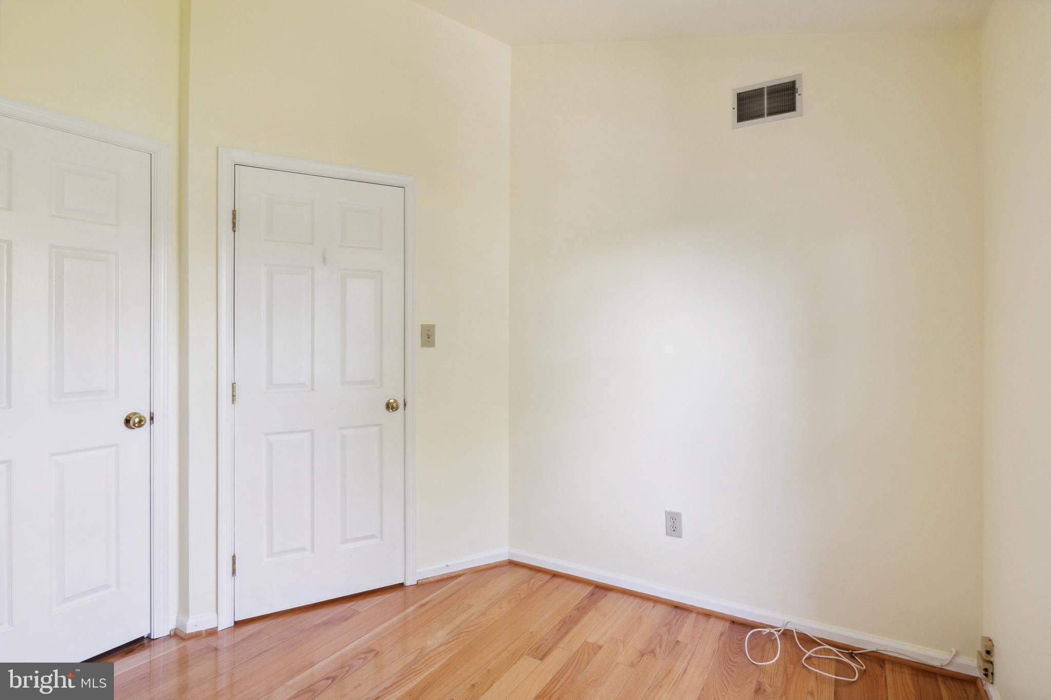 HALLOWELL - Residential Lease