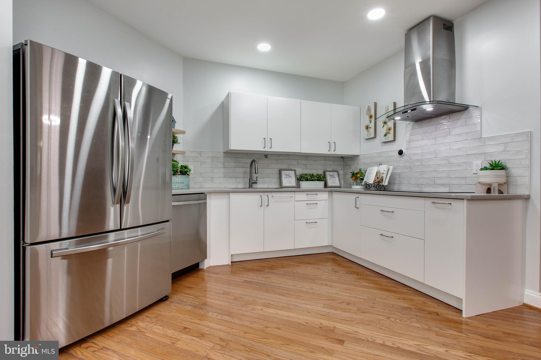 WAVERLY WOODS - Residential