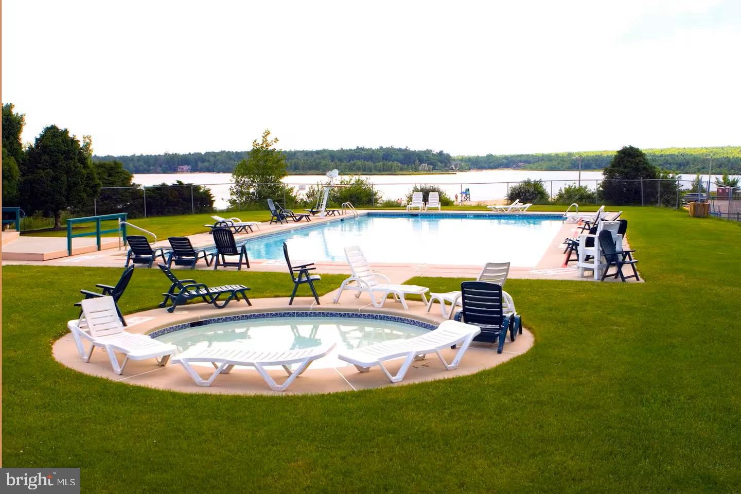 TOWAMENSING TRAILS - Residential