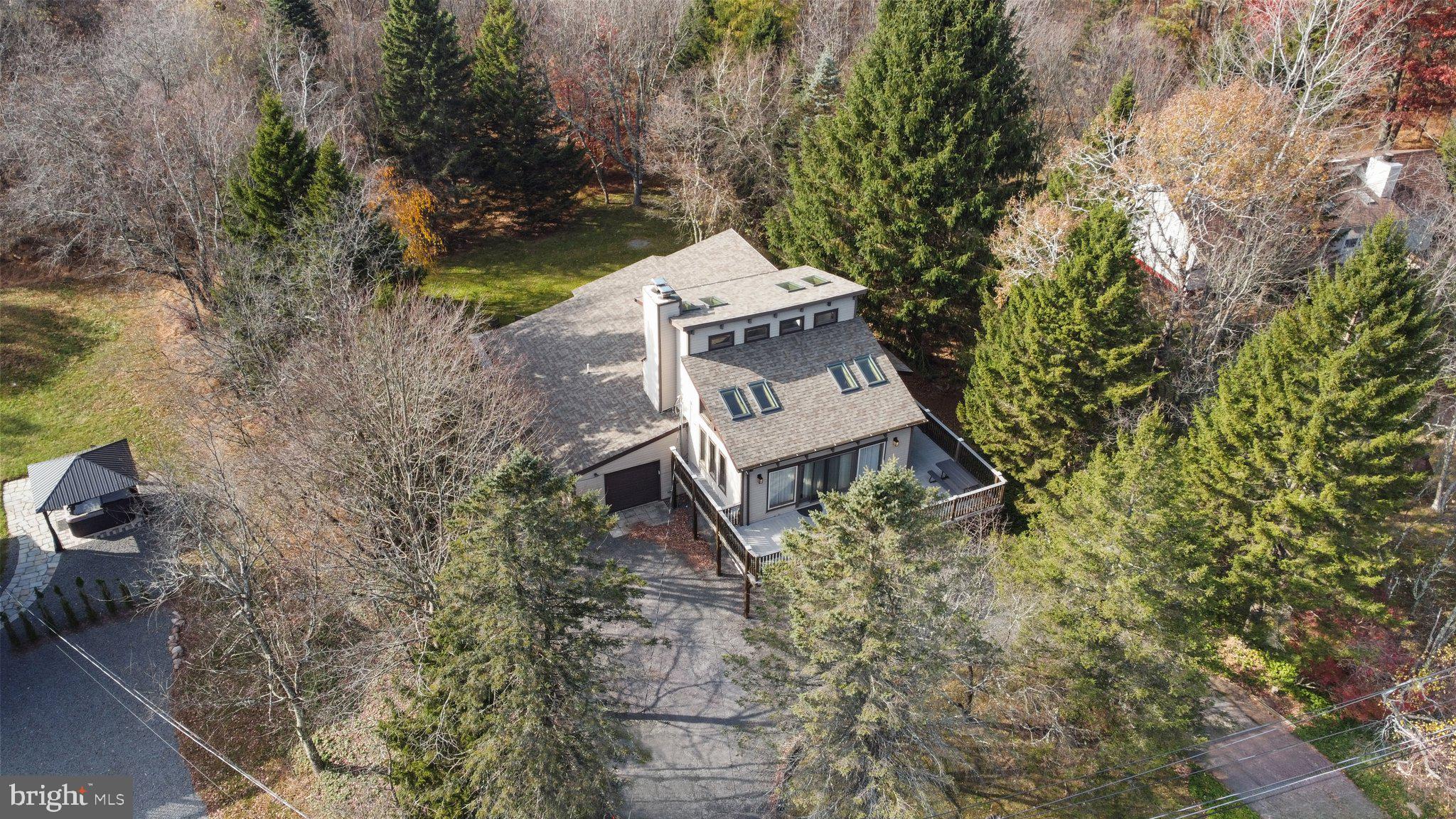 TOWAMENSING TRAILS - Residential