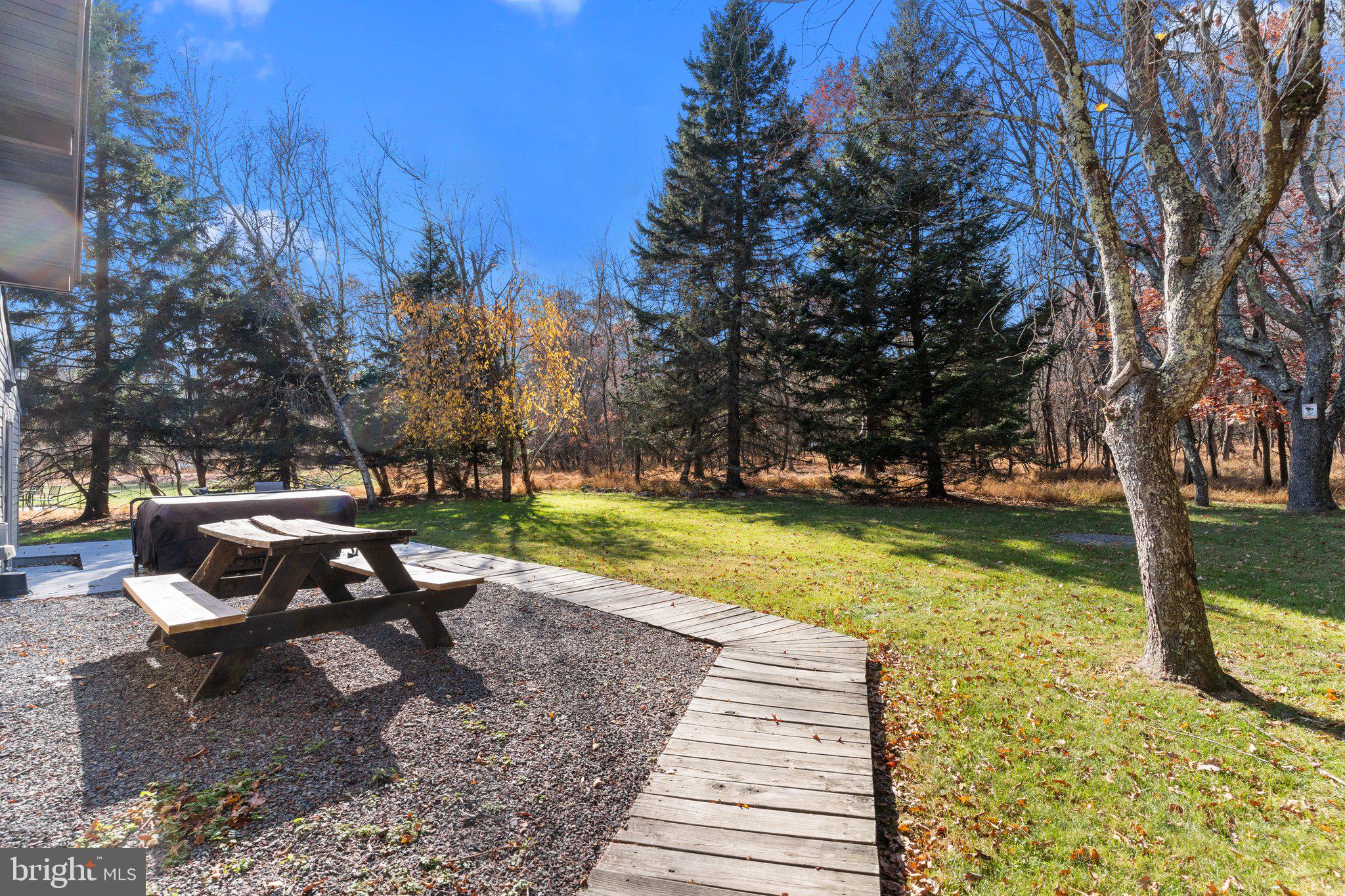 TOWAMENSING TRAILS - Residential