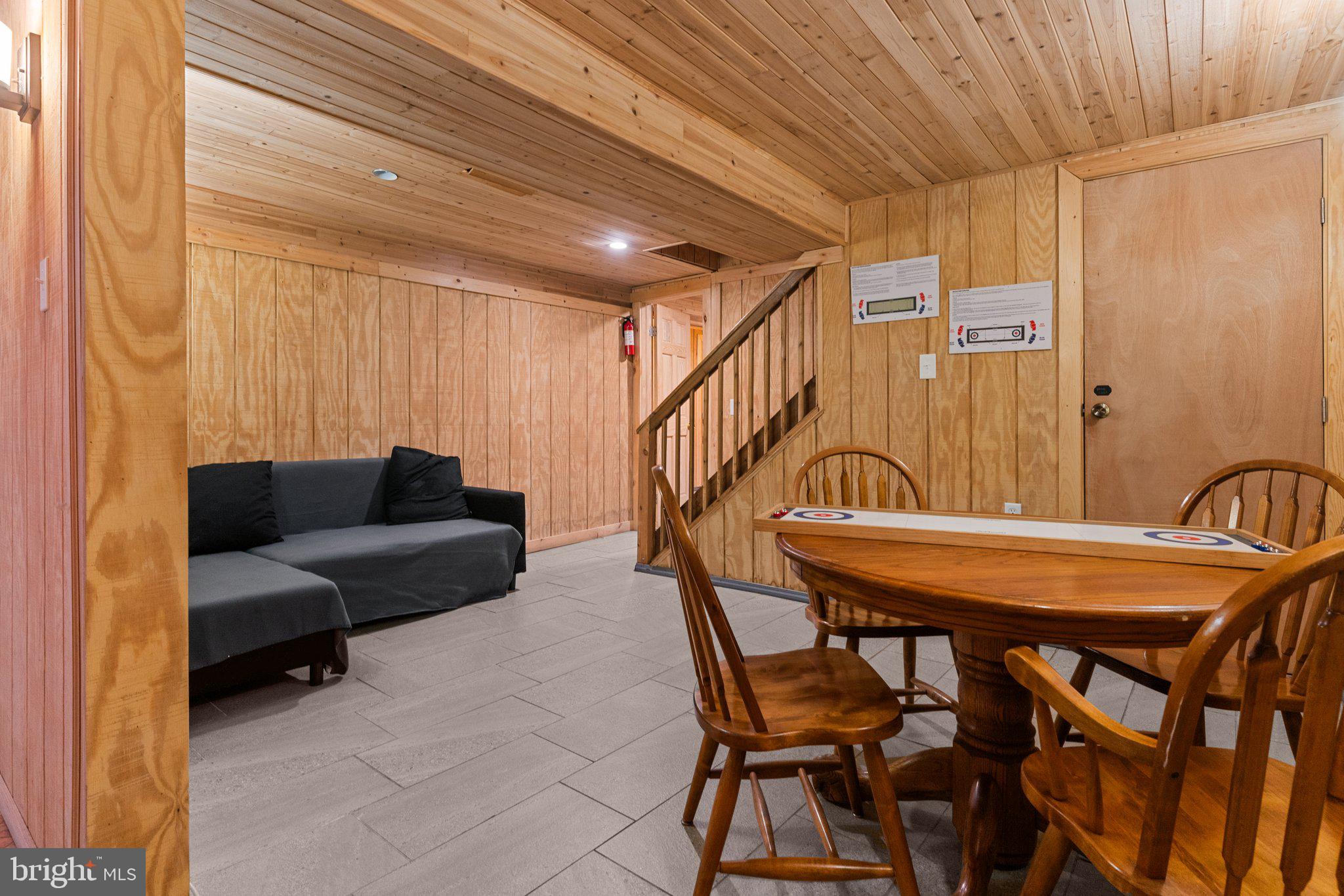 TOWAMENSING TRAILS - Residential