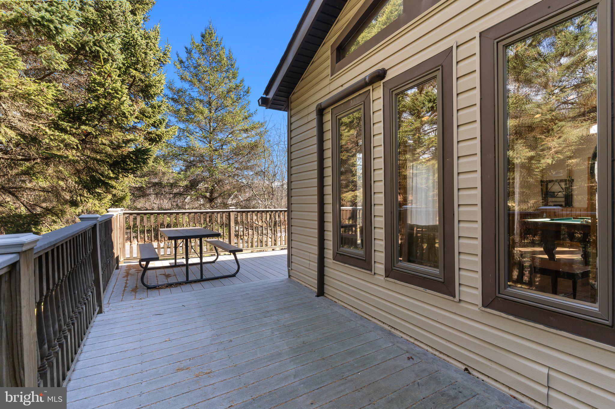 TOWAMENSING TRAILS - Residential