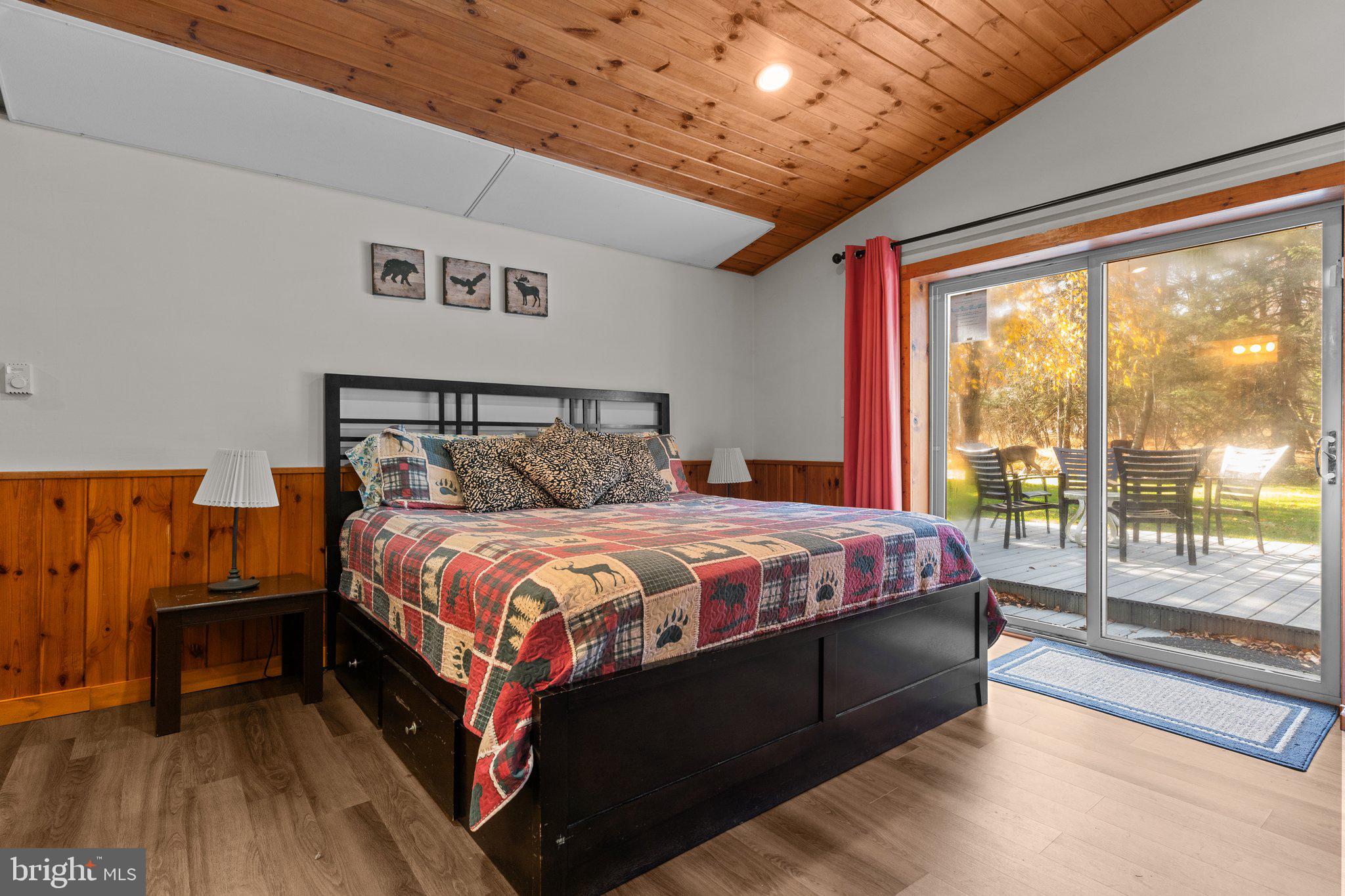 TOWAMENSING TRAILS - Residential