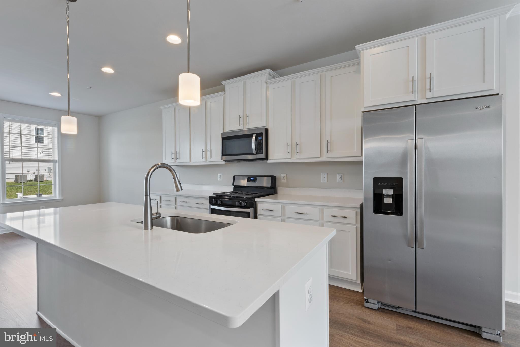 LAUREL OVERLOOK - Residential Lease