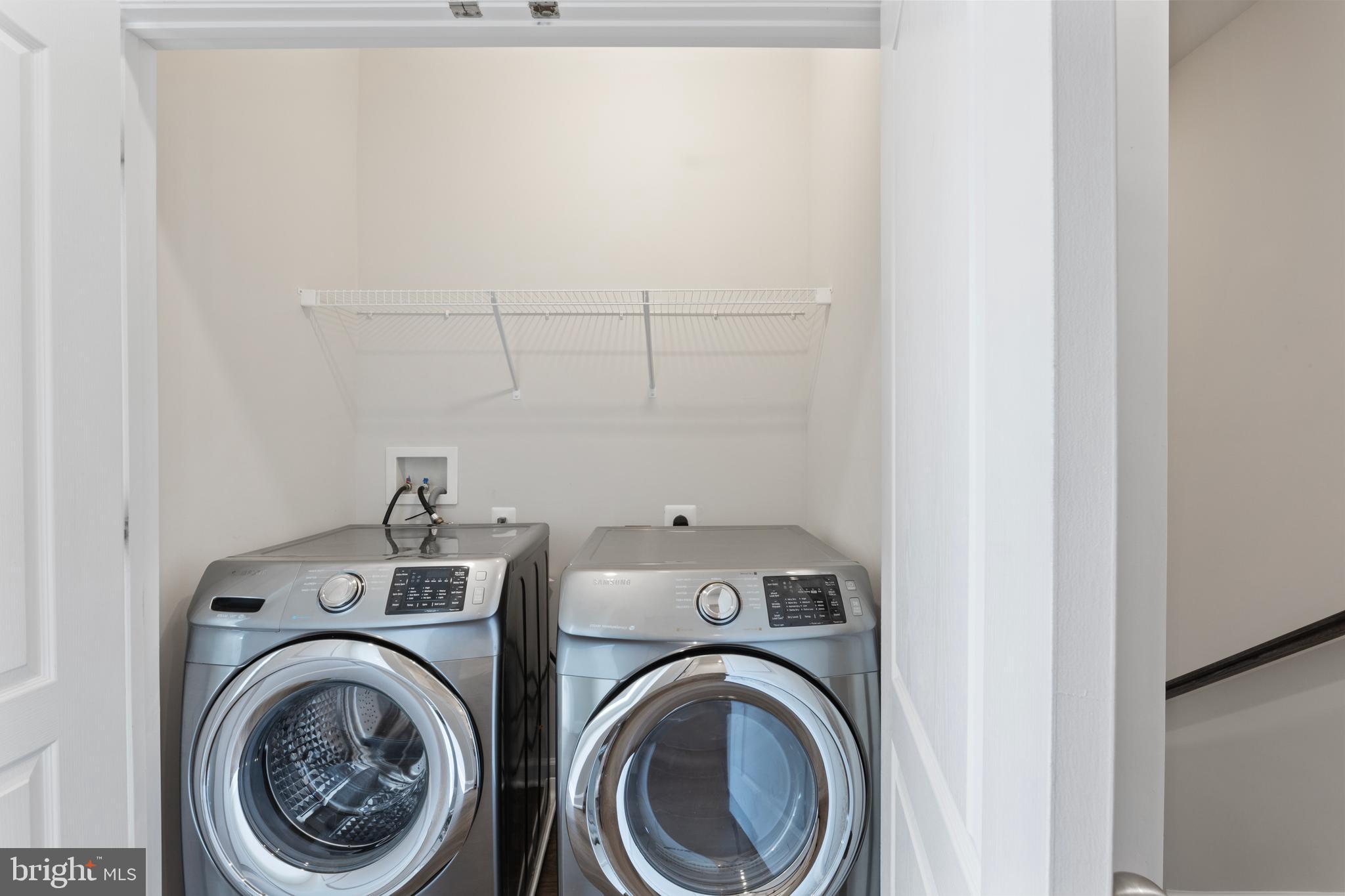 LAUREL OVERLOOK - Residential Lease