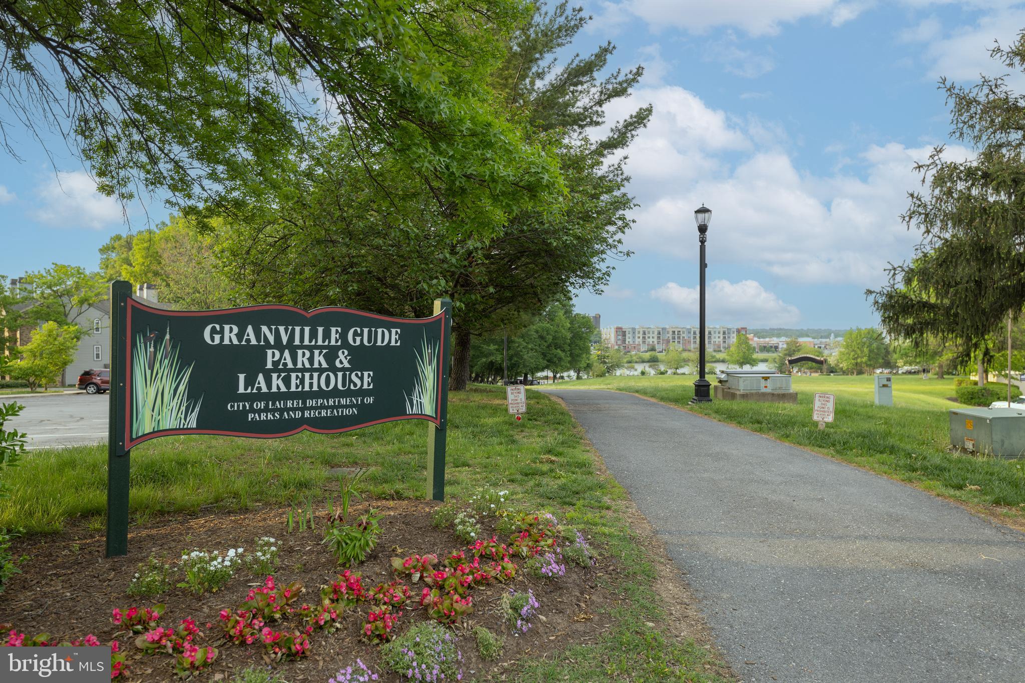 LAUREL OVERLOOK - Residential Lease