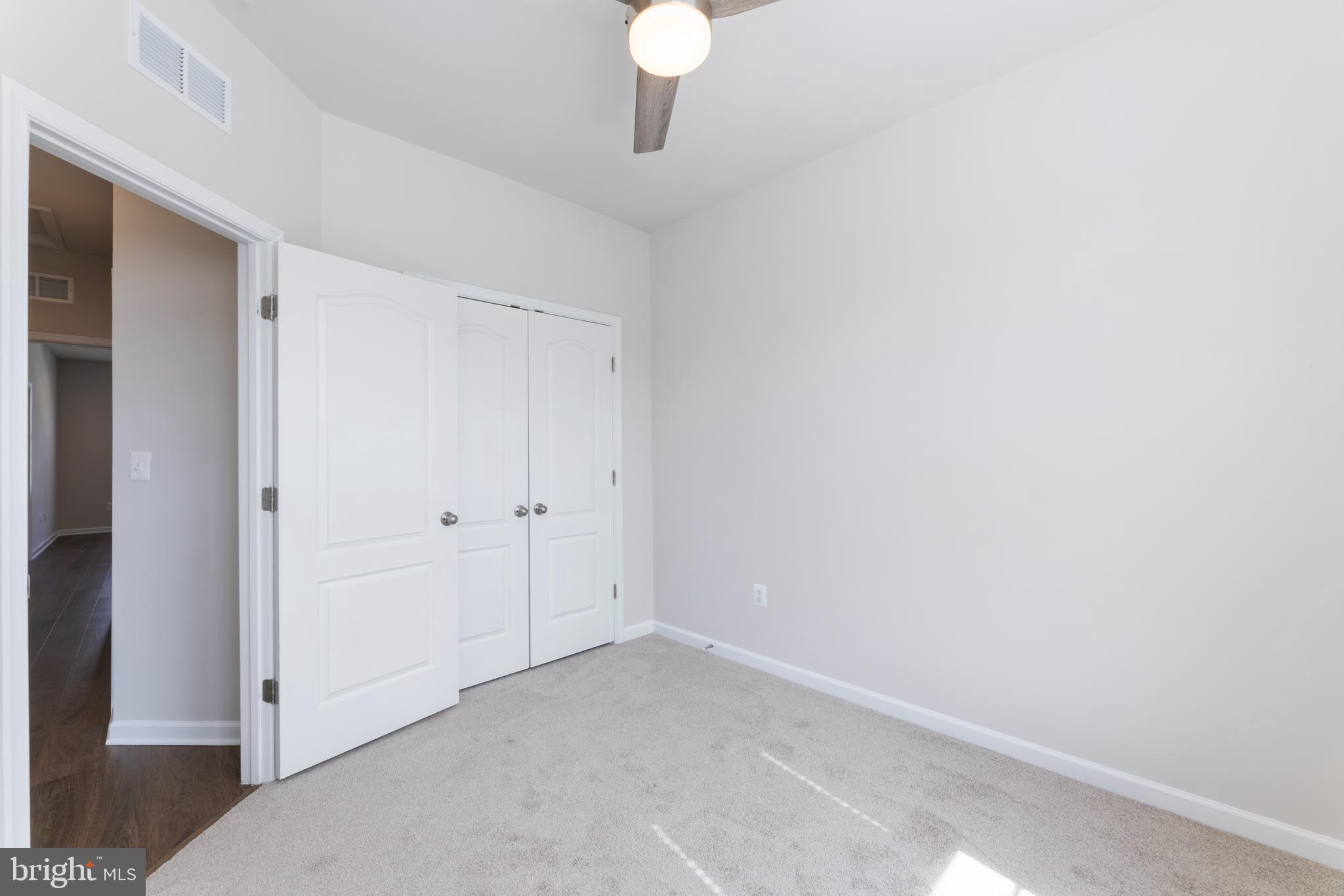 LAUREL OVERLOOK - Residential Lease