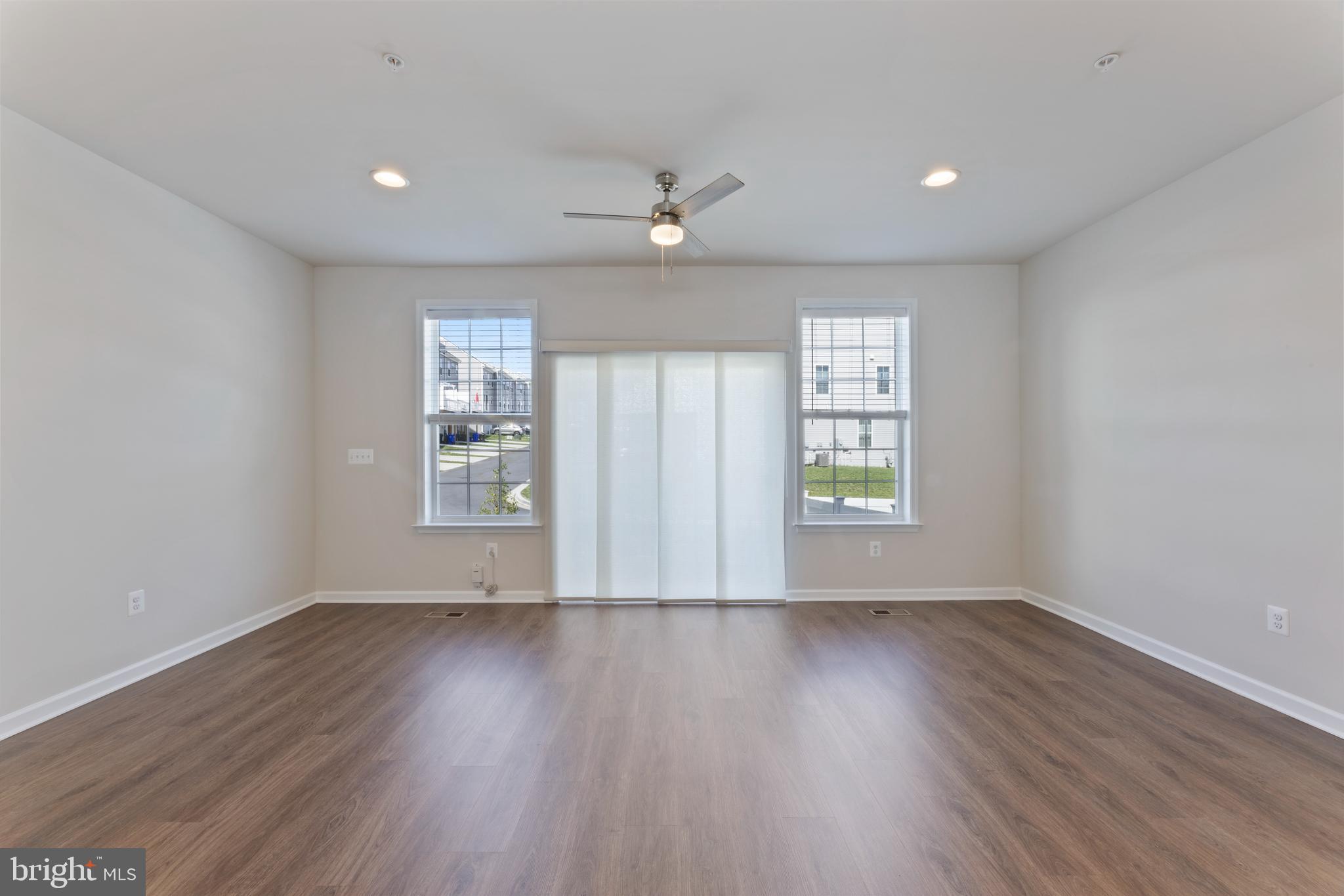 LAUREL OVERLOOK - Residential Lease