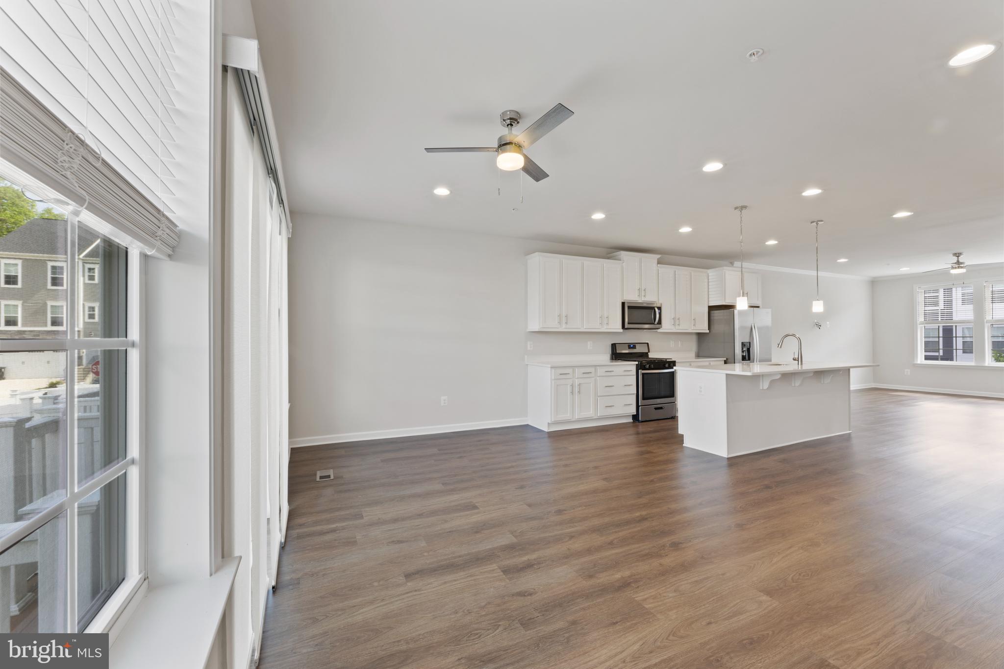 LAUREL OVERLOOK - Residential Lease