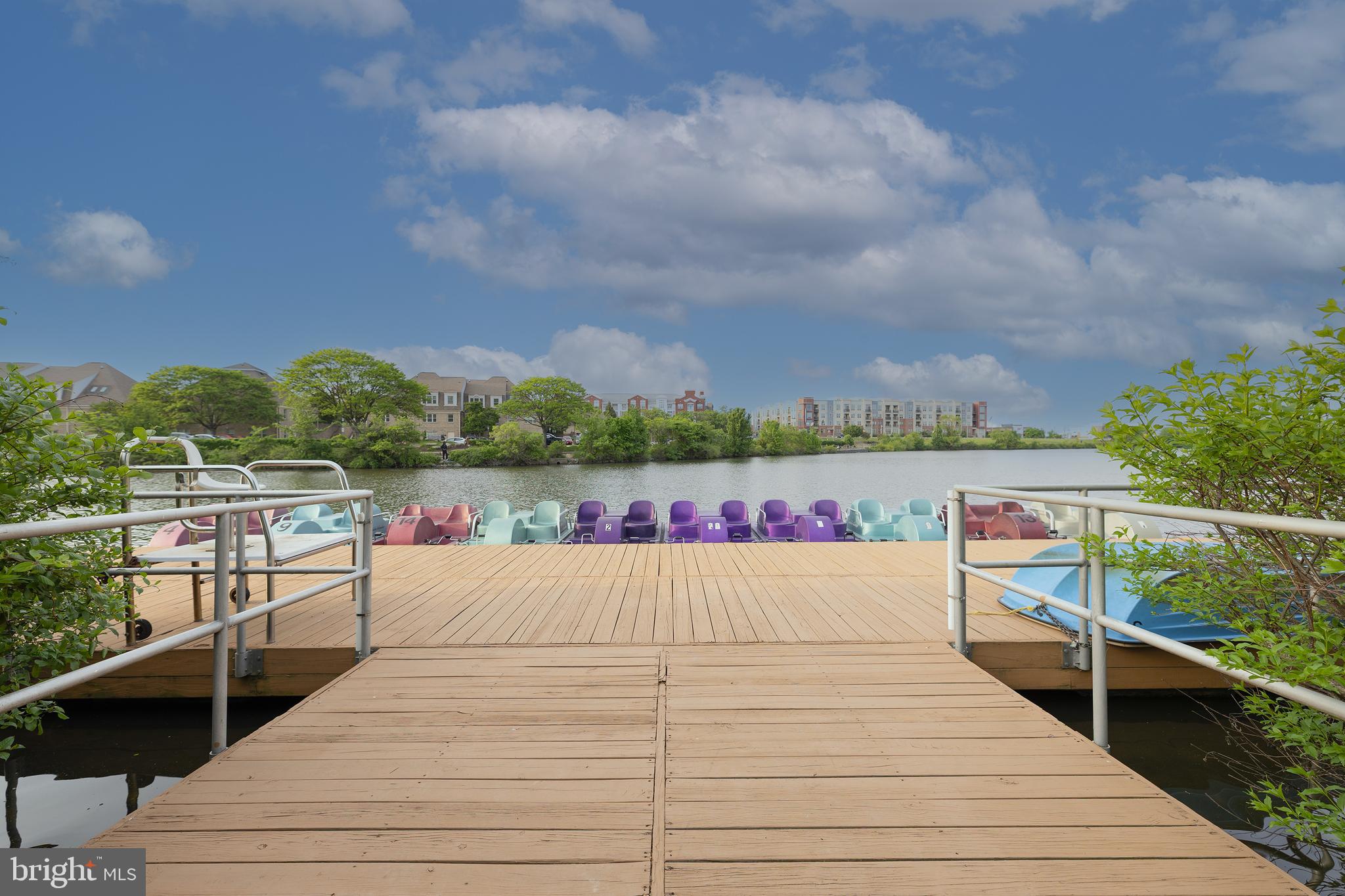 LAUREL OVERLOOK - Residential Lease