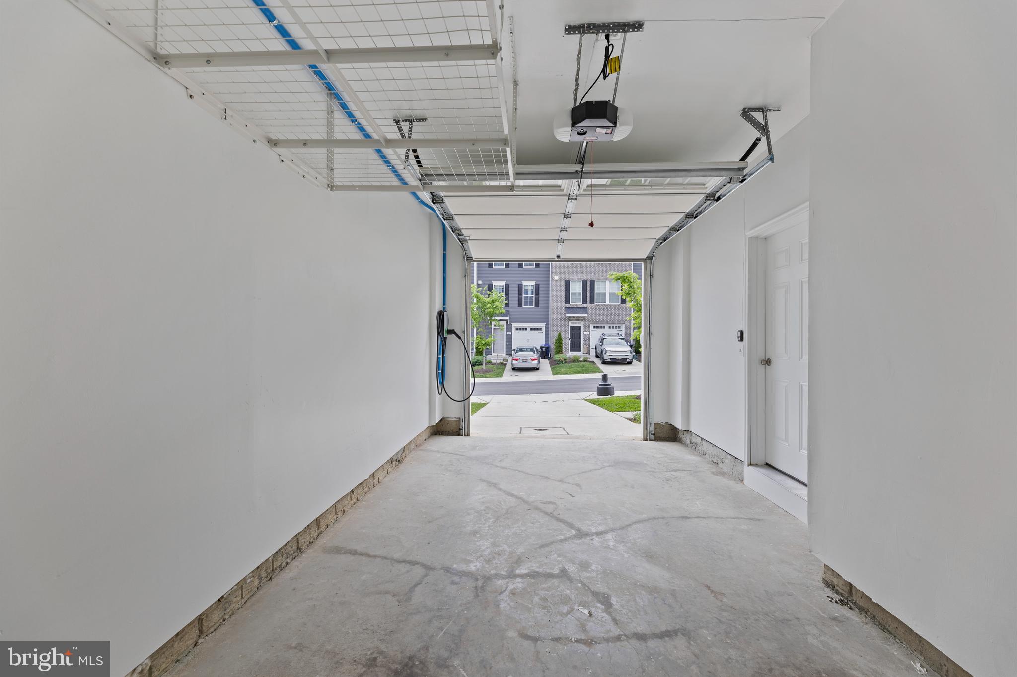 LAUREL OVERLOOK - Residential Lease