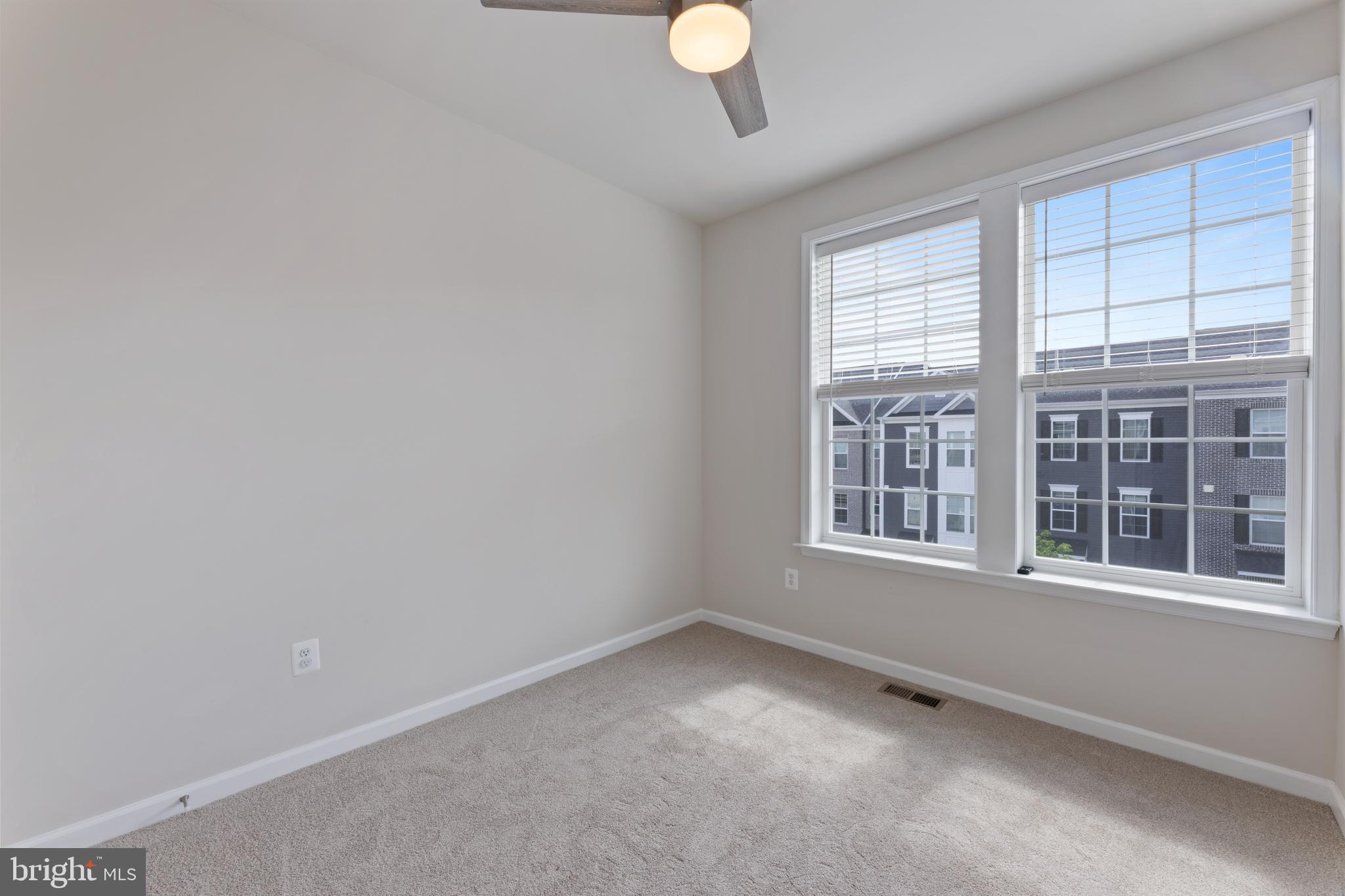 LAUREL OVERLOOK - Residential Lease