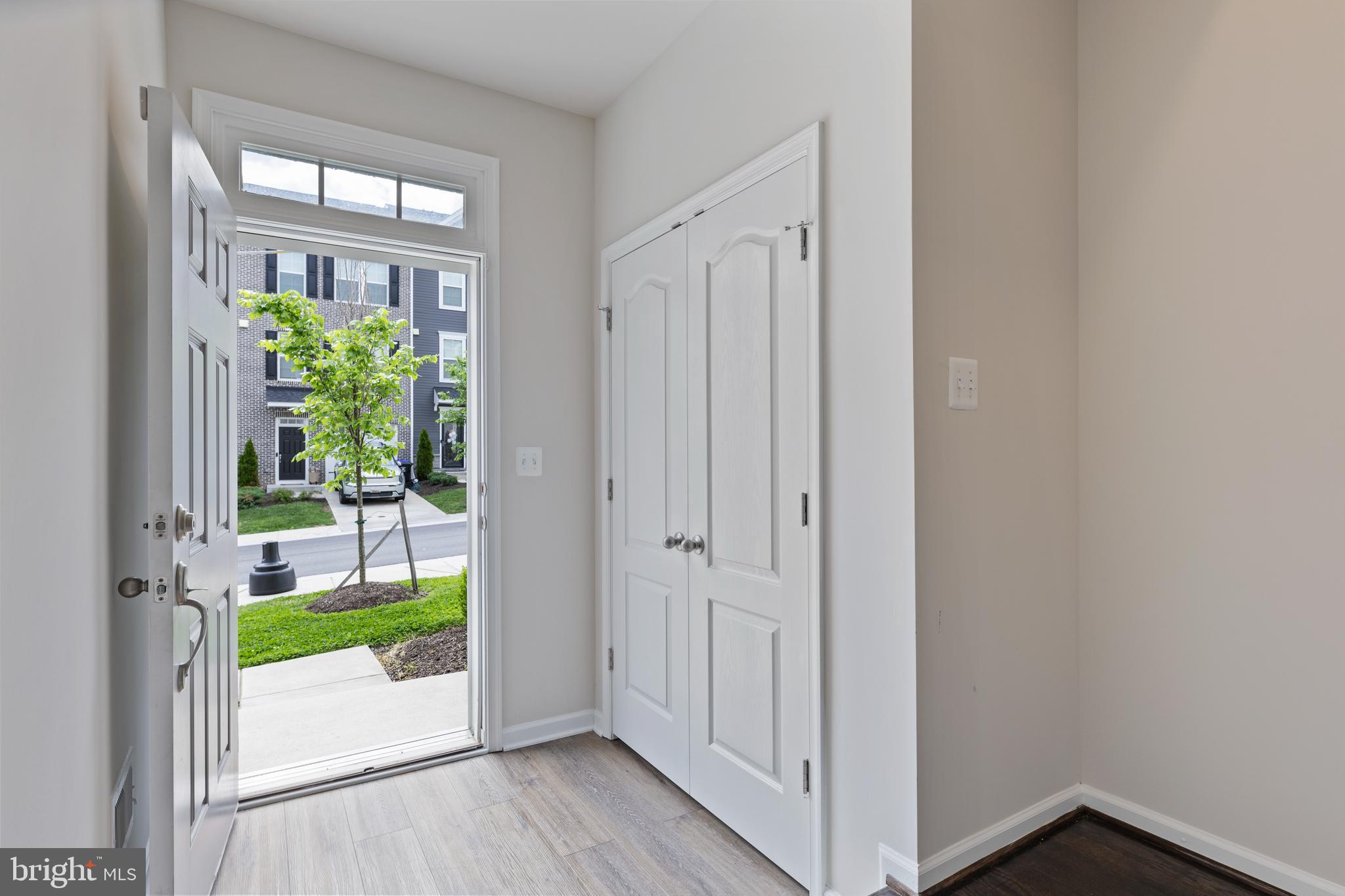 LAUREL OVERLOOK - Residential Lease