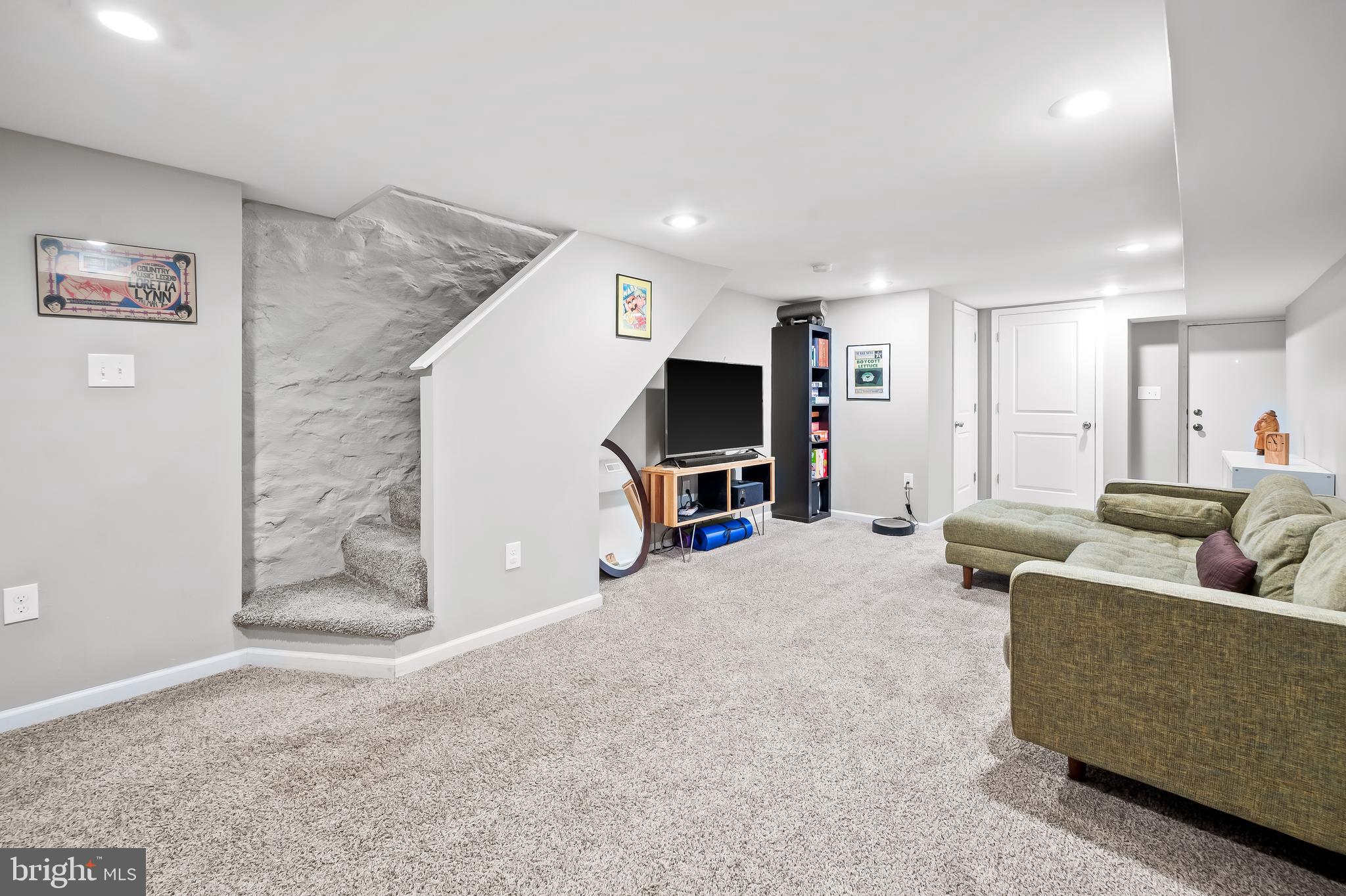 HAMPDEN HISTORIC DISTRICT - Residential