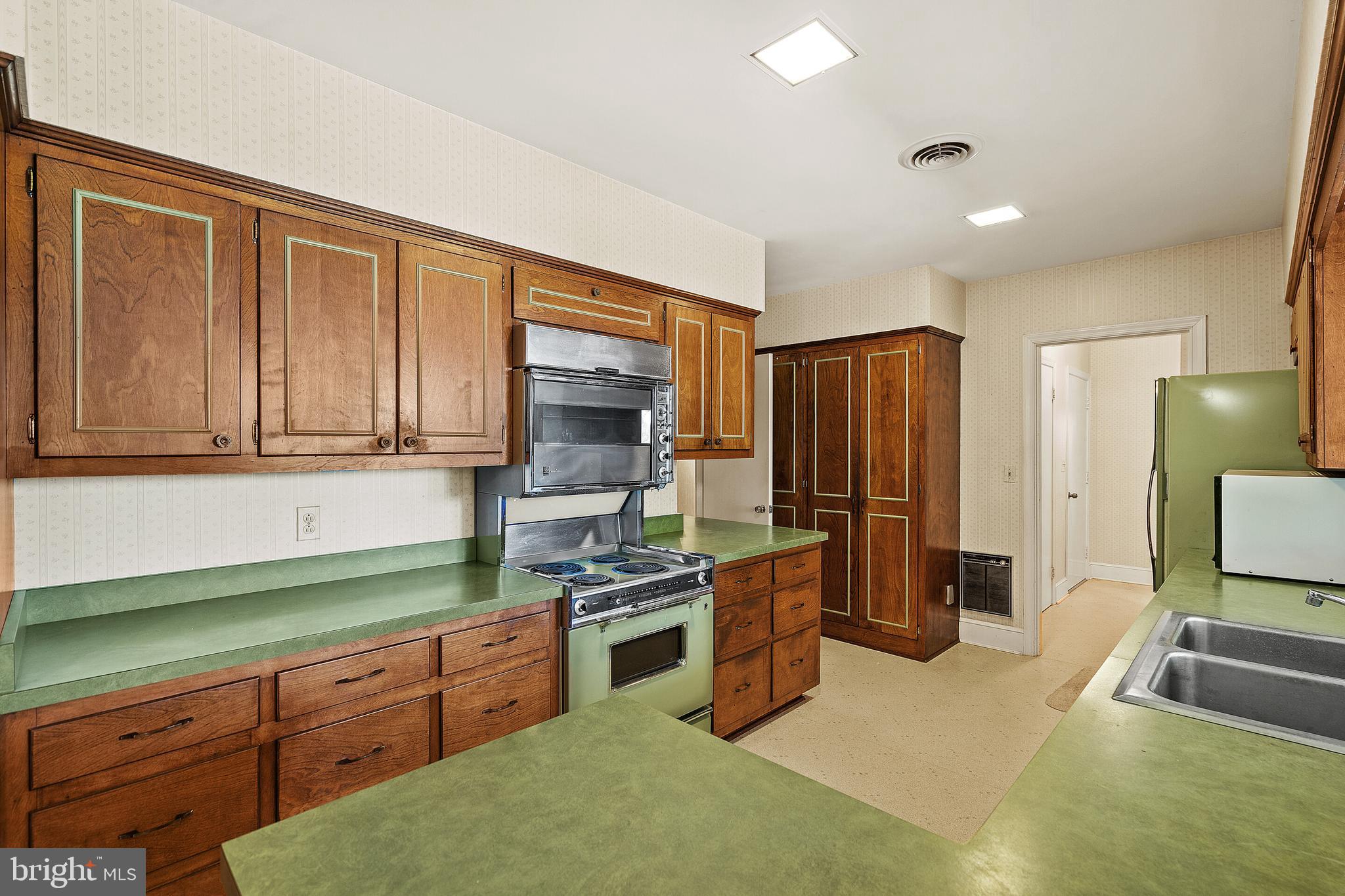 KING STREET COMMONS - Residential