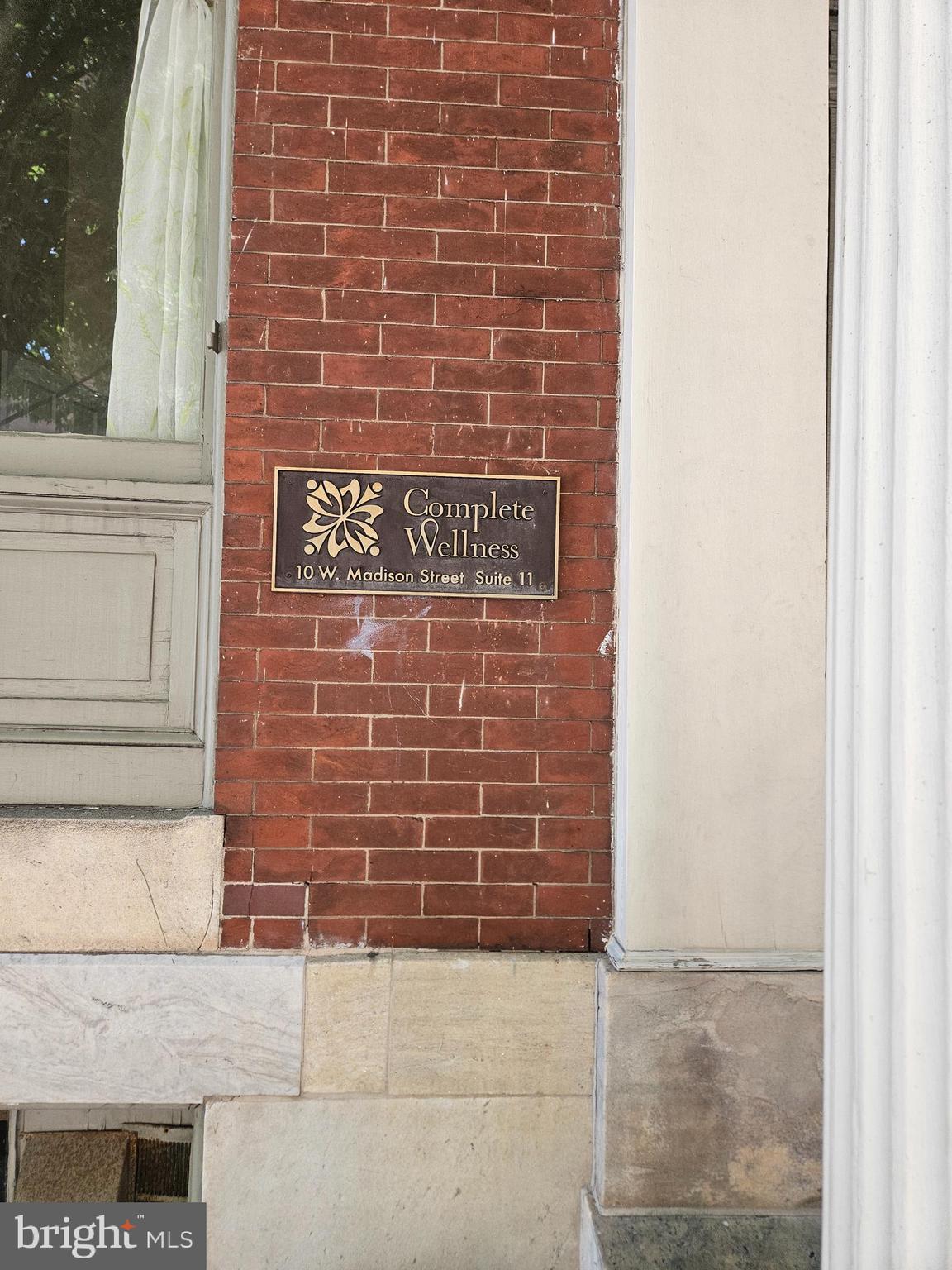 10 W MADISON STREET W 1