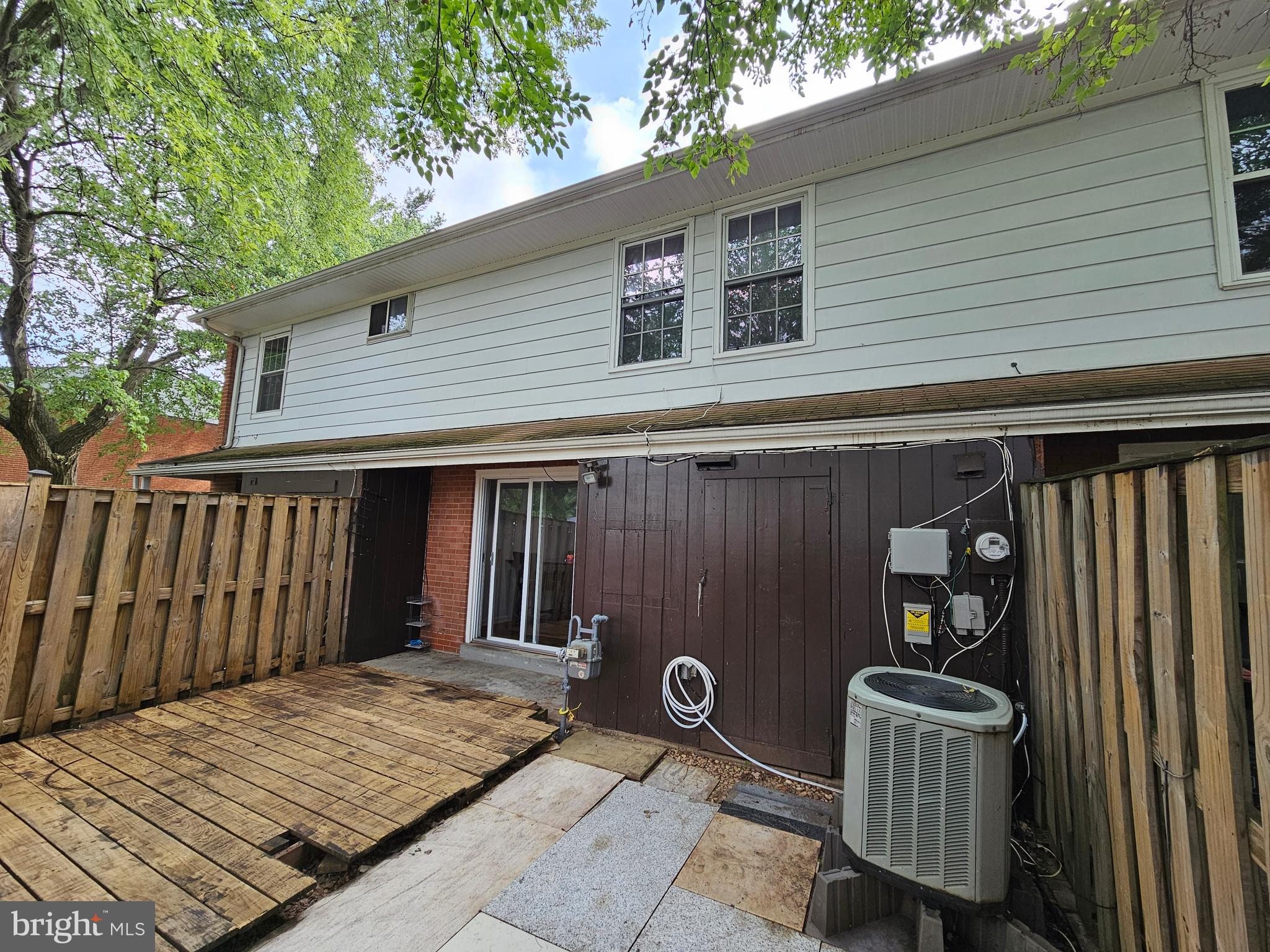 PEMBROOKE - Residential