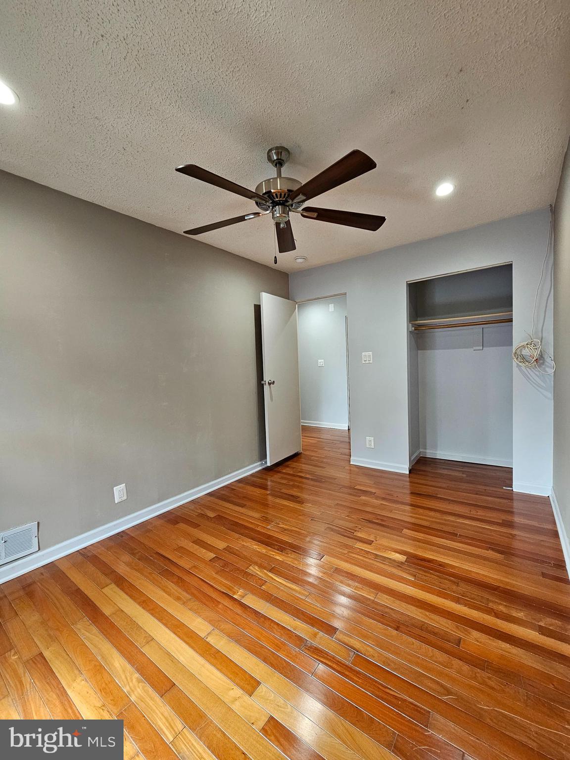 PEMBROOKE - Residential