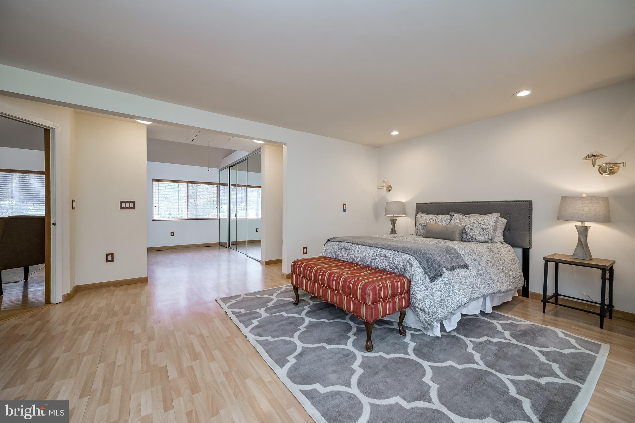 POTOMAC OUTSIDE - Residential