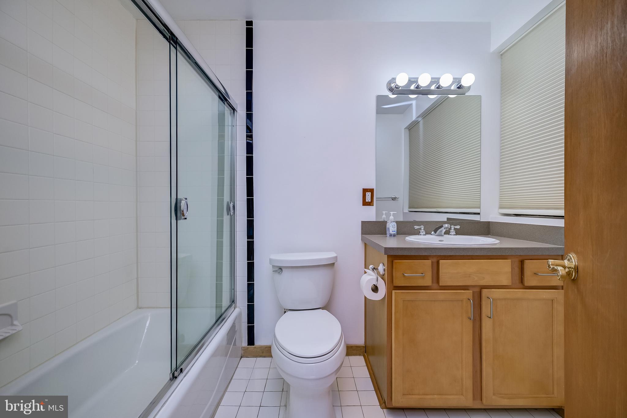 POTOMAC OUTSIDE - Residential