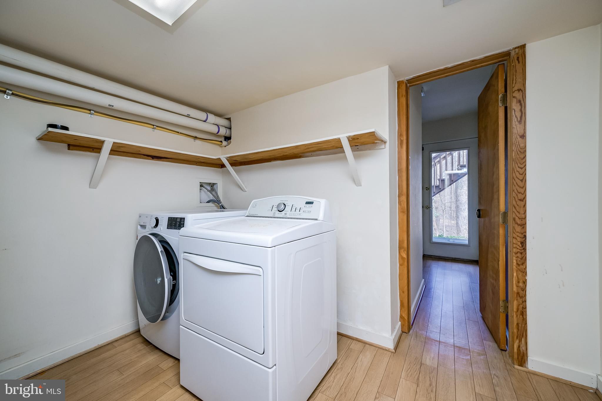 POTOMAC OUTSIDE - Residential