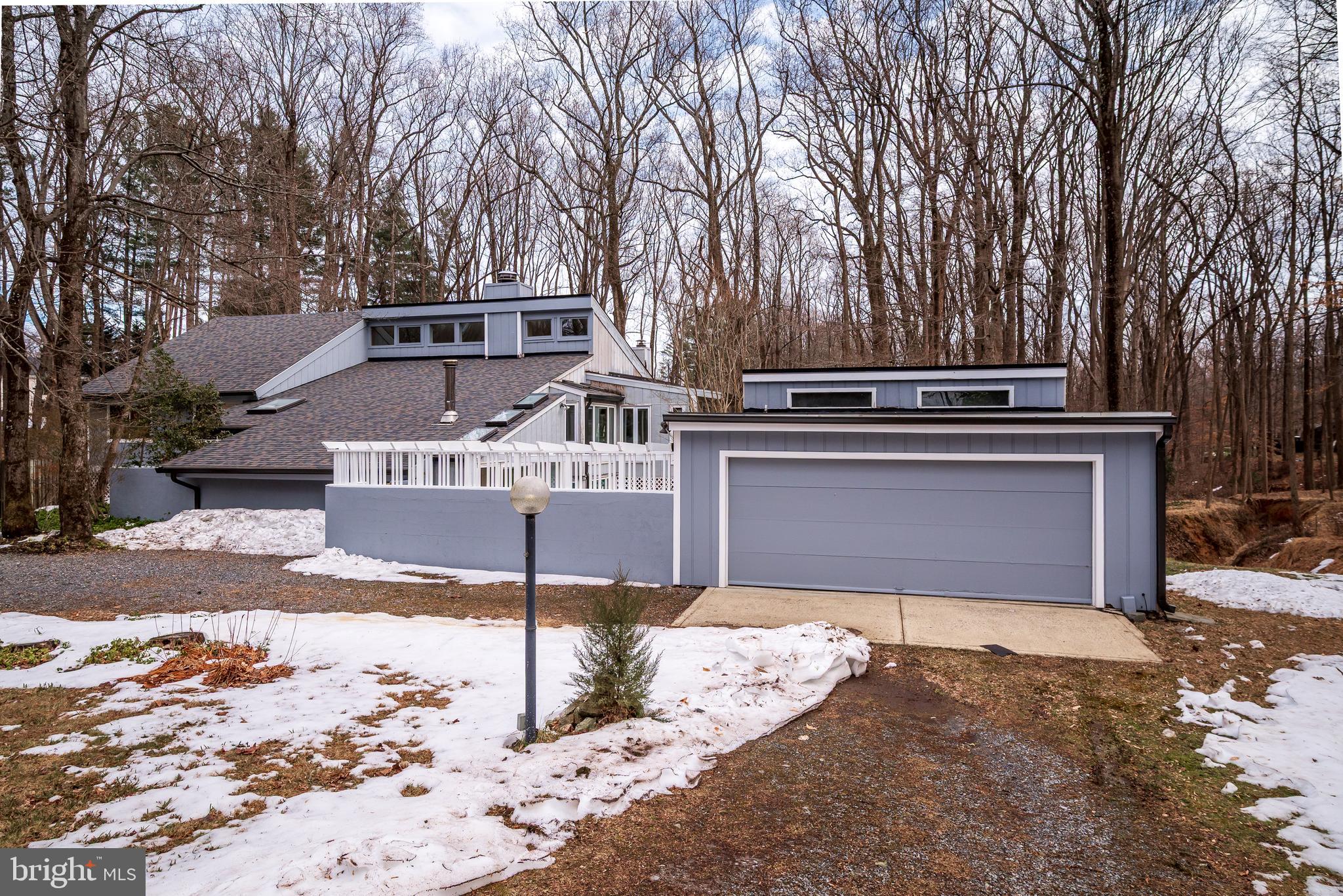 POTOMAC OUTSIDE - Residential