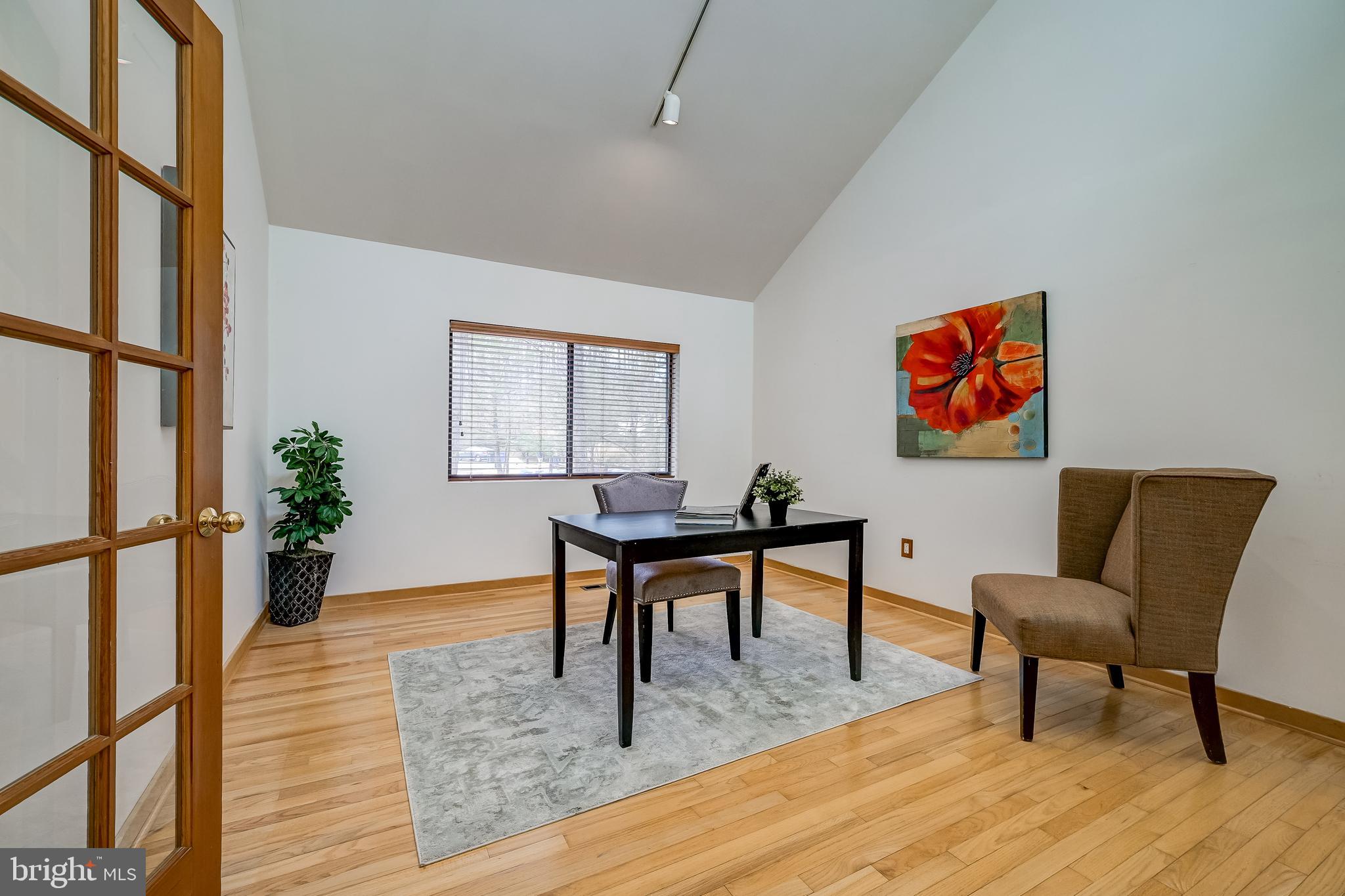 POTOMAC OUTSIDE - Residential