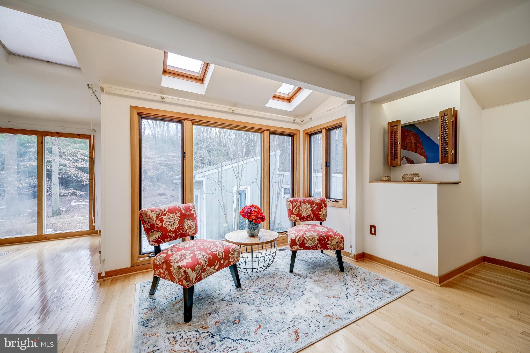 POTOMAC OUTSIDE - Residential