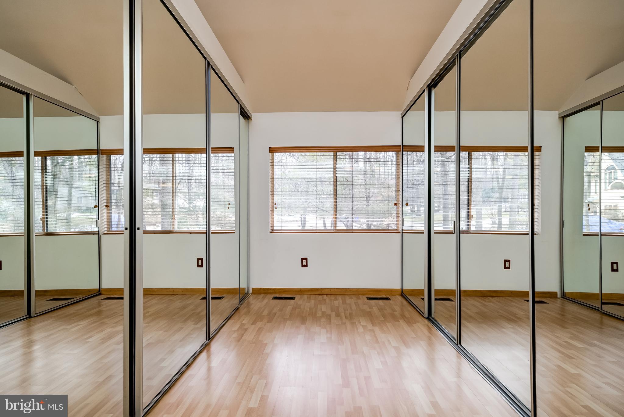 POTOMAC OUTSIDE - Residential