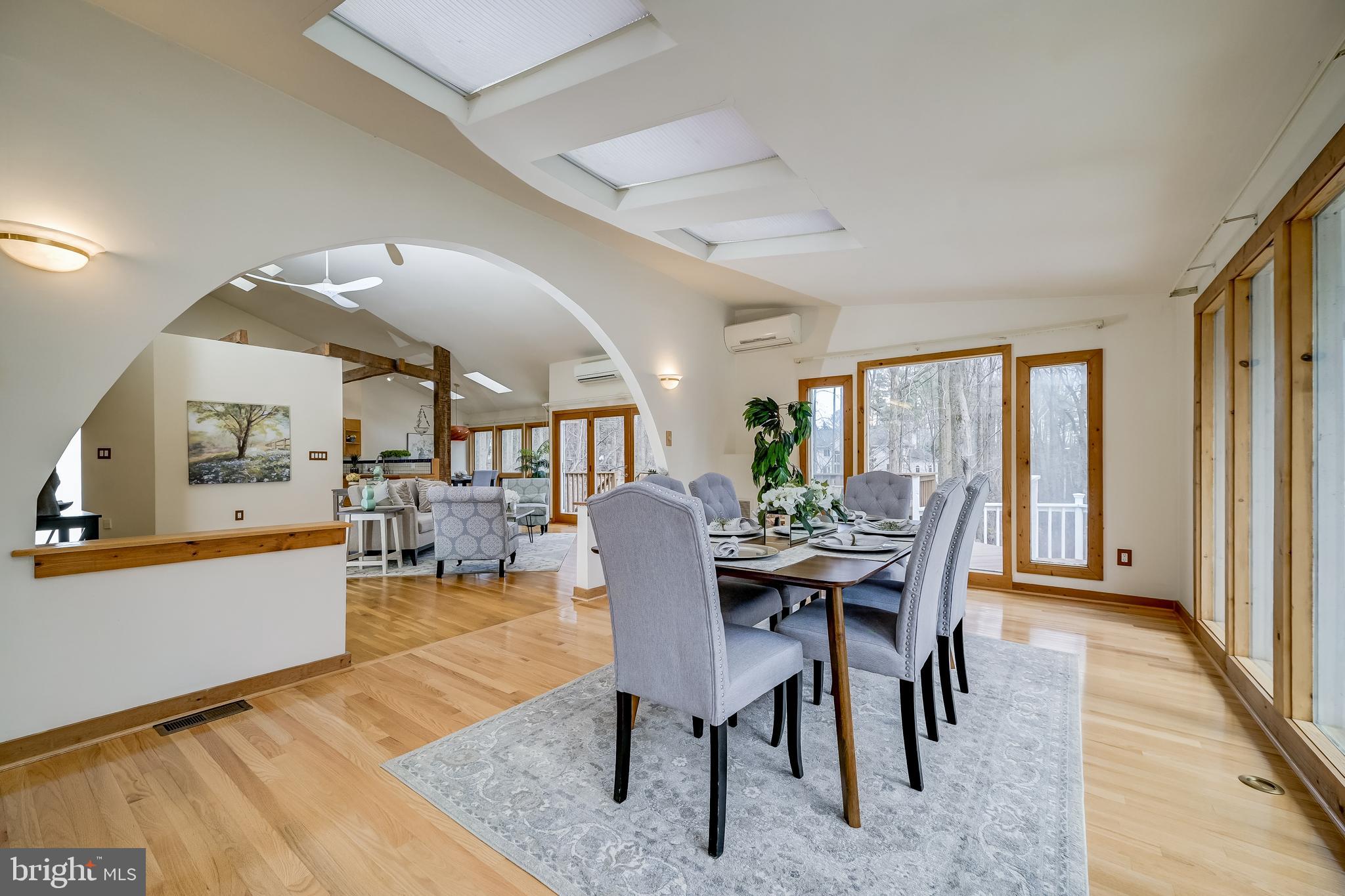 POTOMAC OUTSIDE - Residential