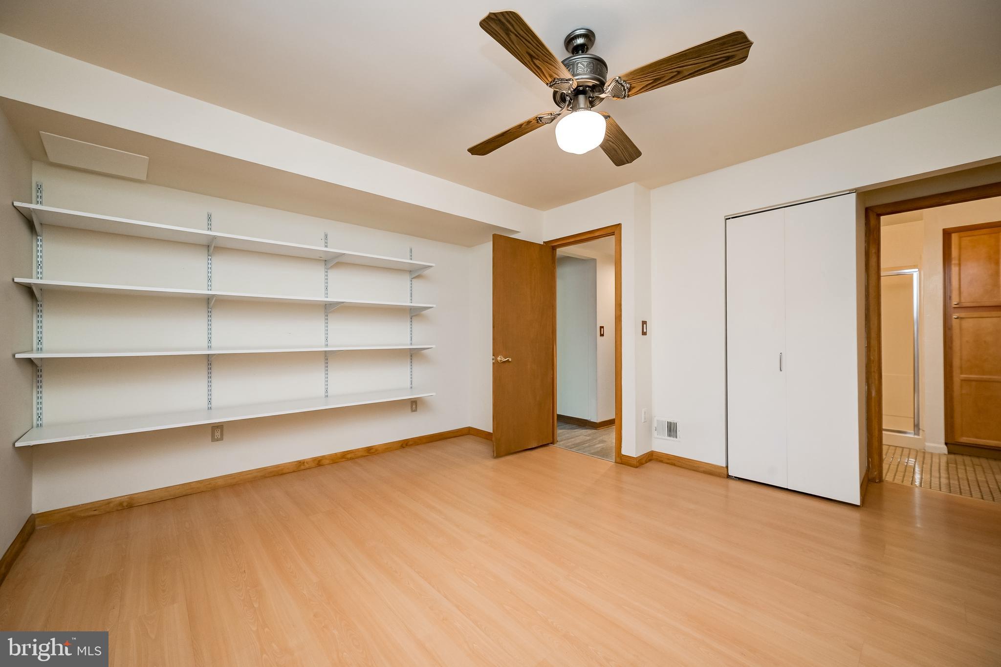 POTOMAC OUTSIDE - Residential