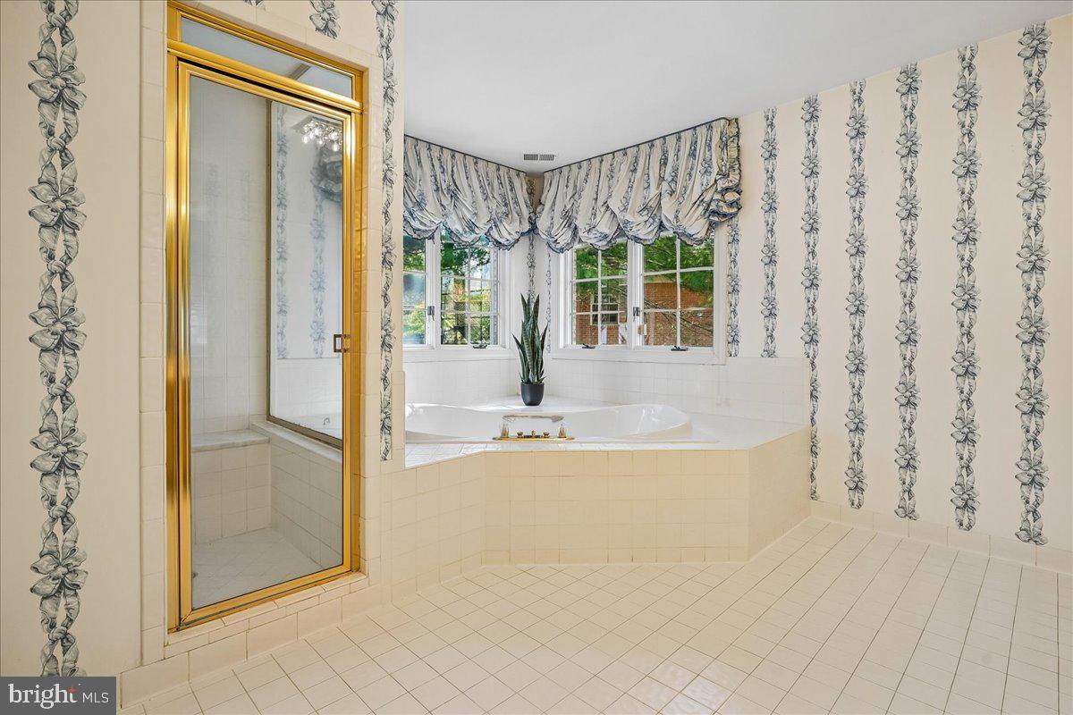 GEORGETOWN PLACE - Residential