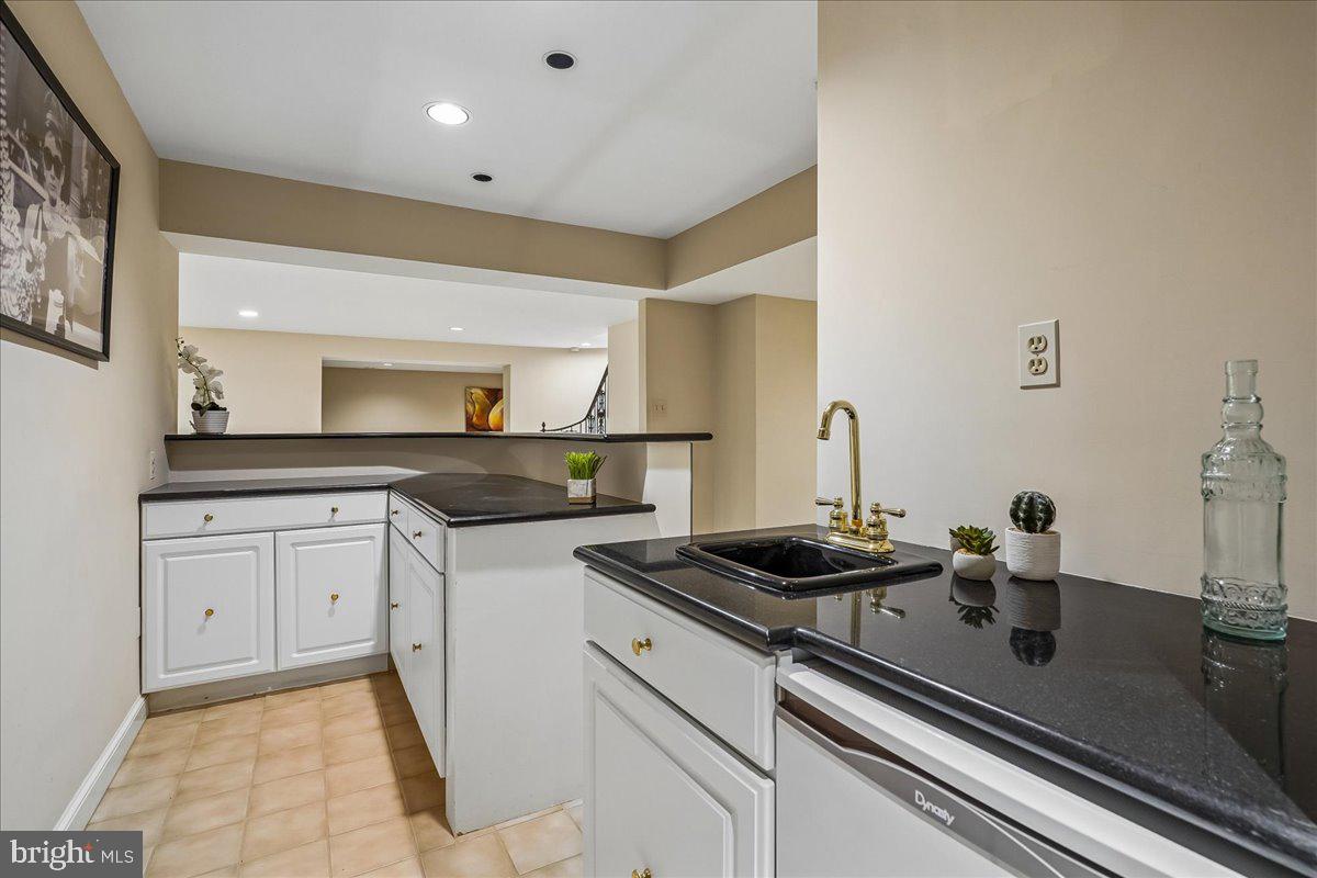 GEORGETOWN PLACE - Residential