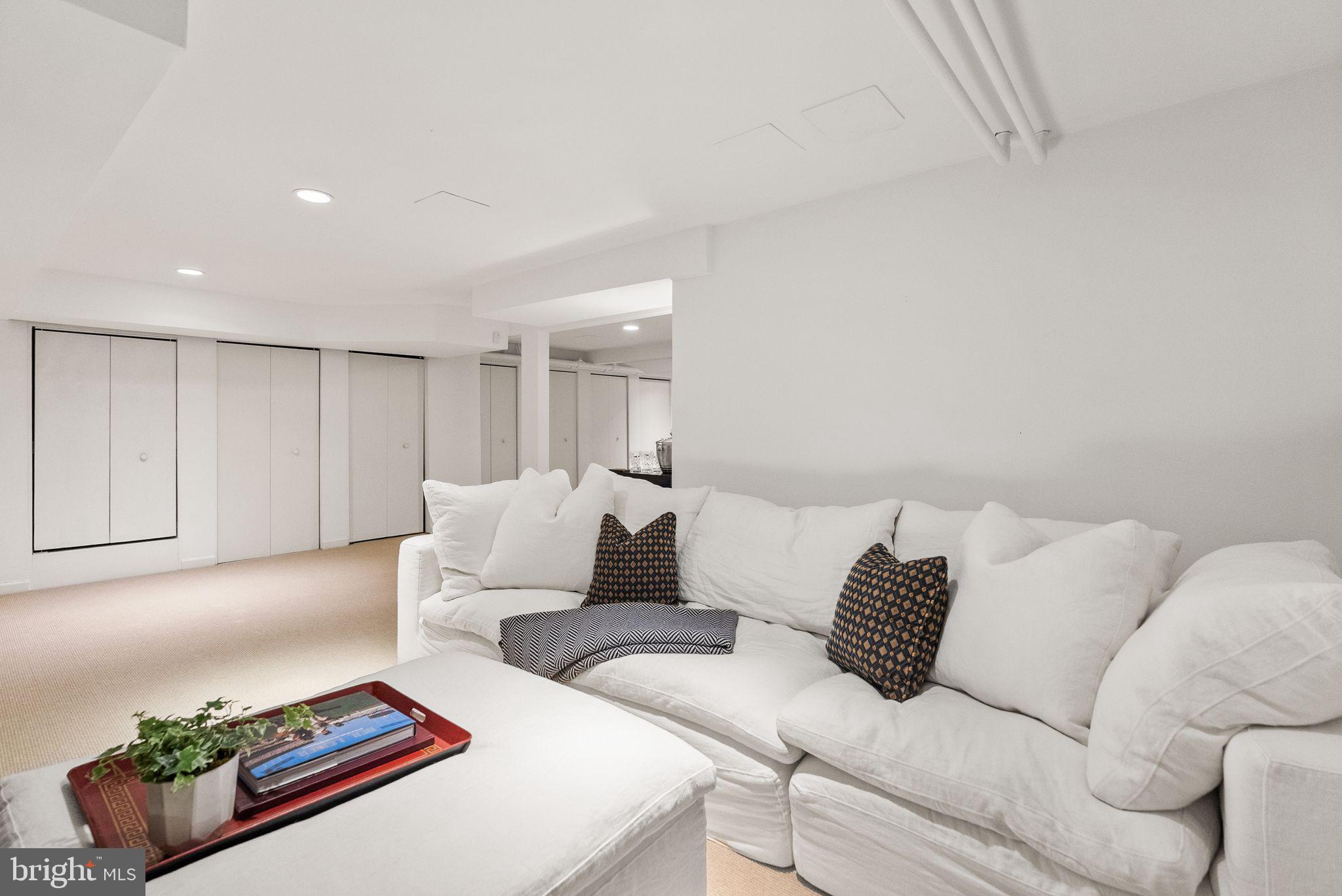 WESLEY HEIGHTS - Residential