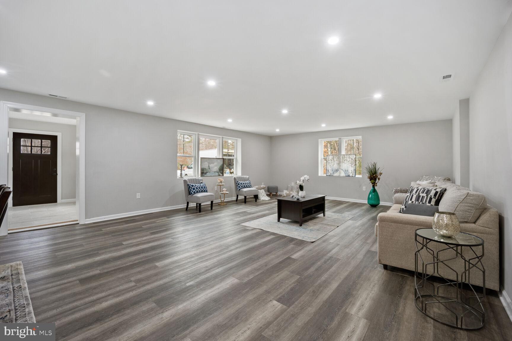 IRONSIDES - Residential