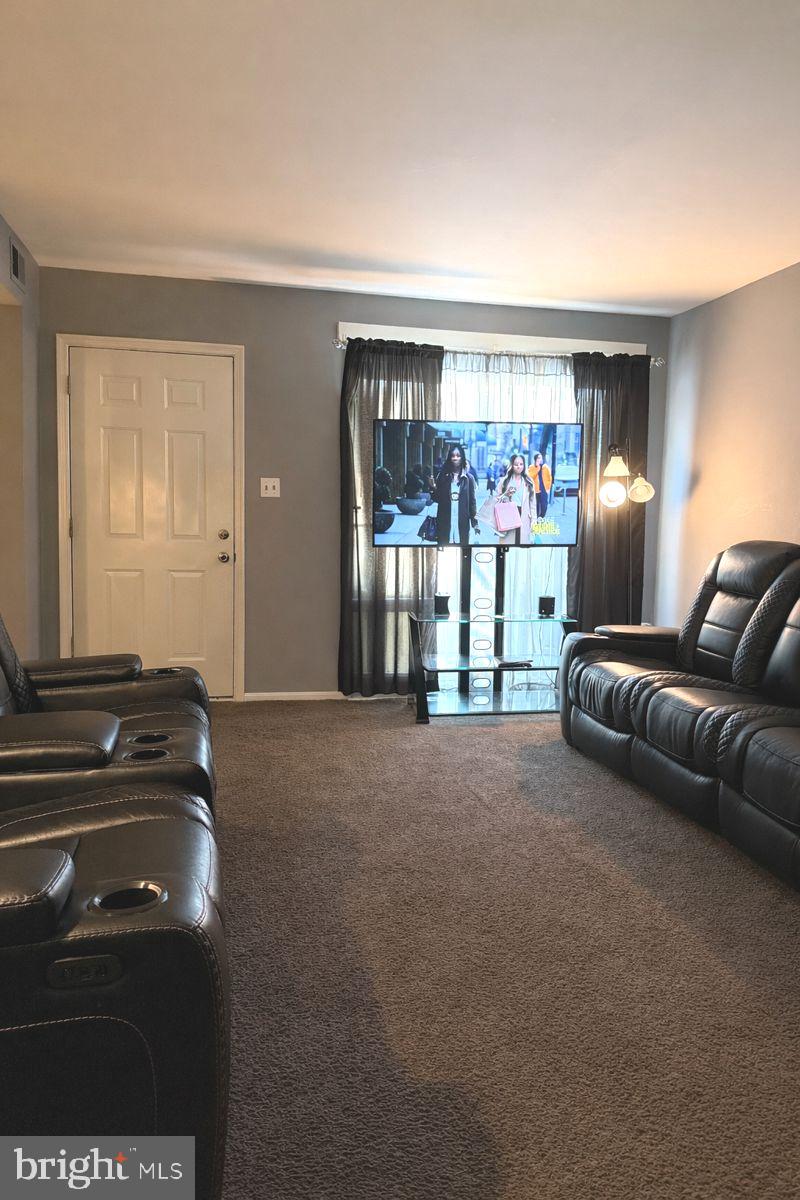 YORKTOWN - Residential