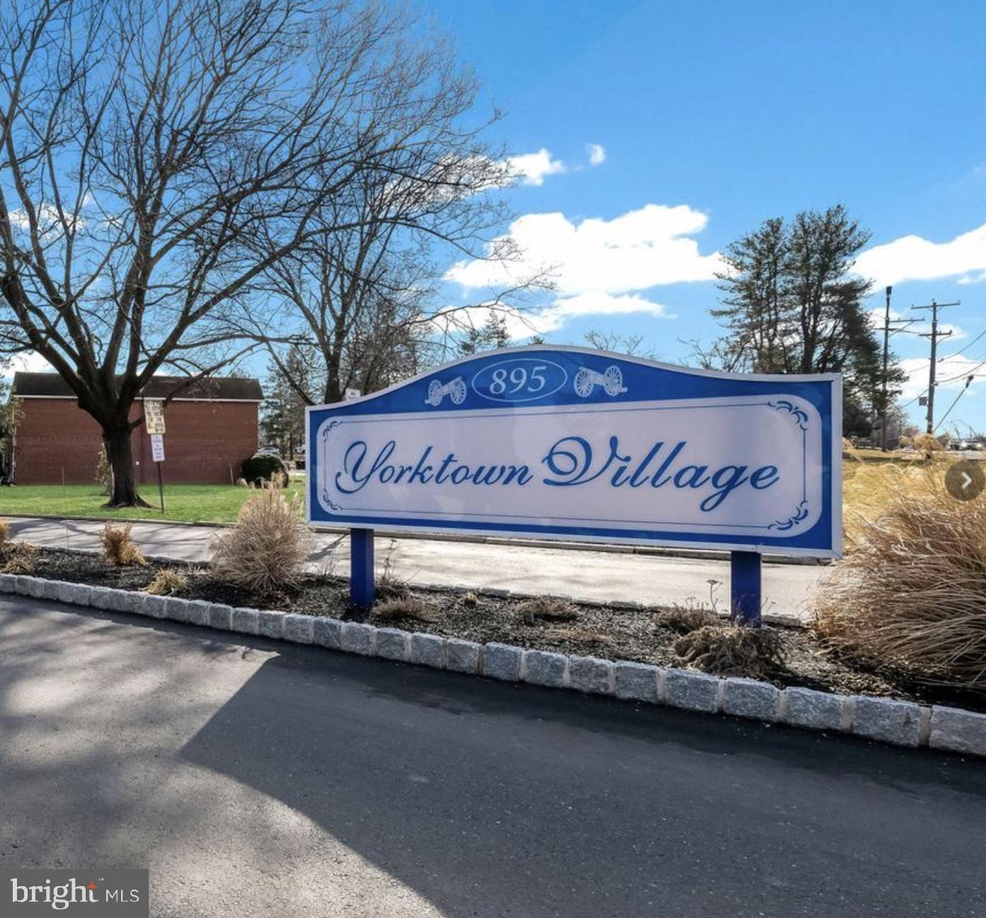 YORKTOWN - Residential