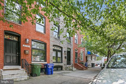 Photo of 2507 Fleet Street, BALTIMORE, MD 21224 (MLS # MDBA2210688)