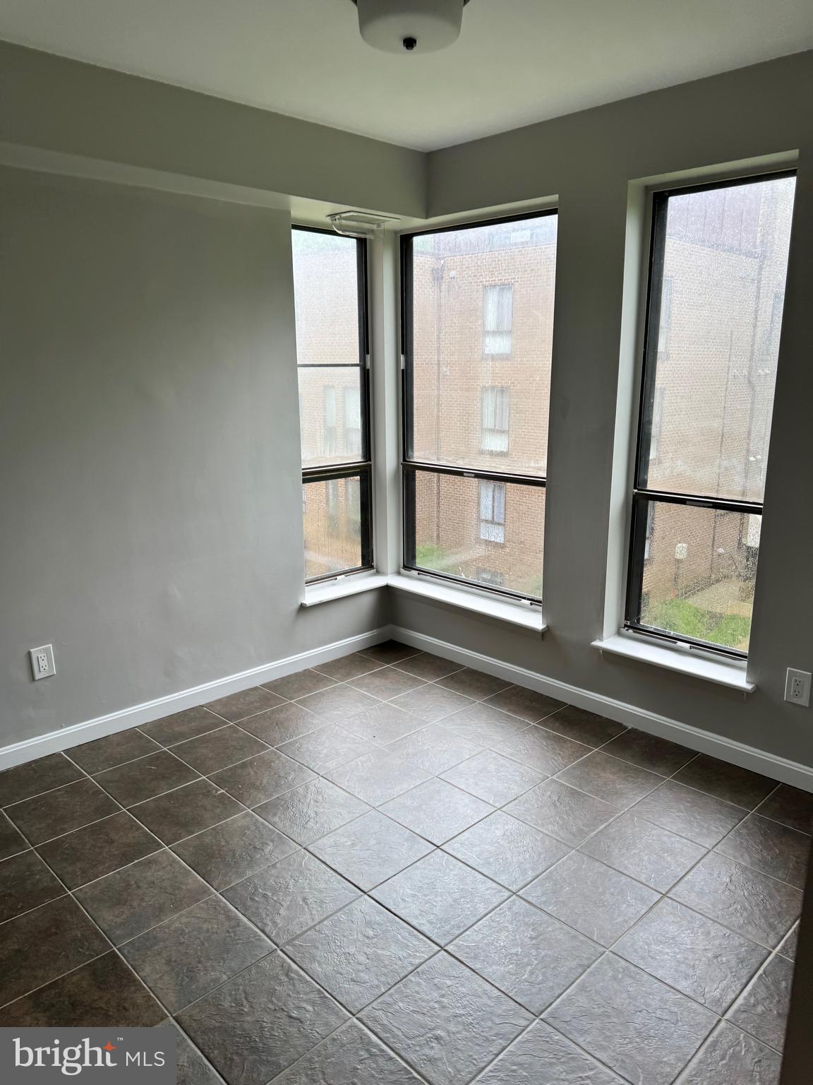 CHESTNUT GROVE - Residential Lease