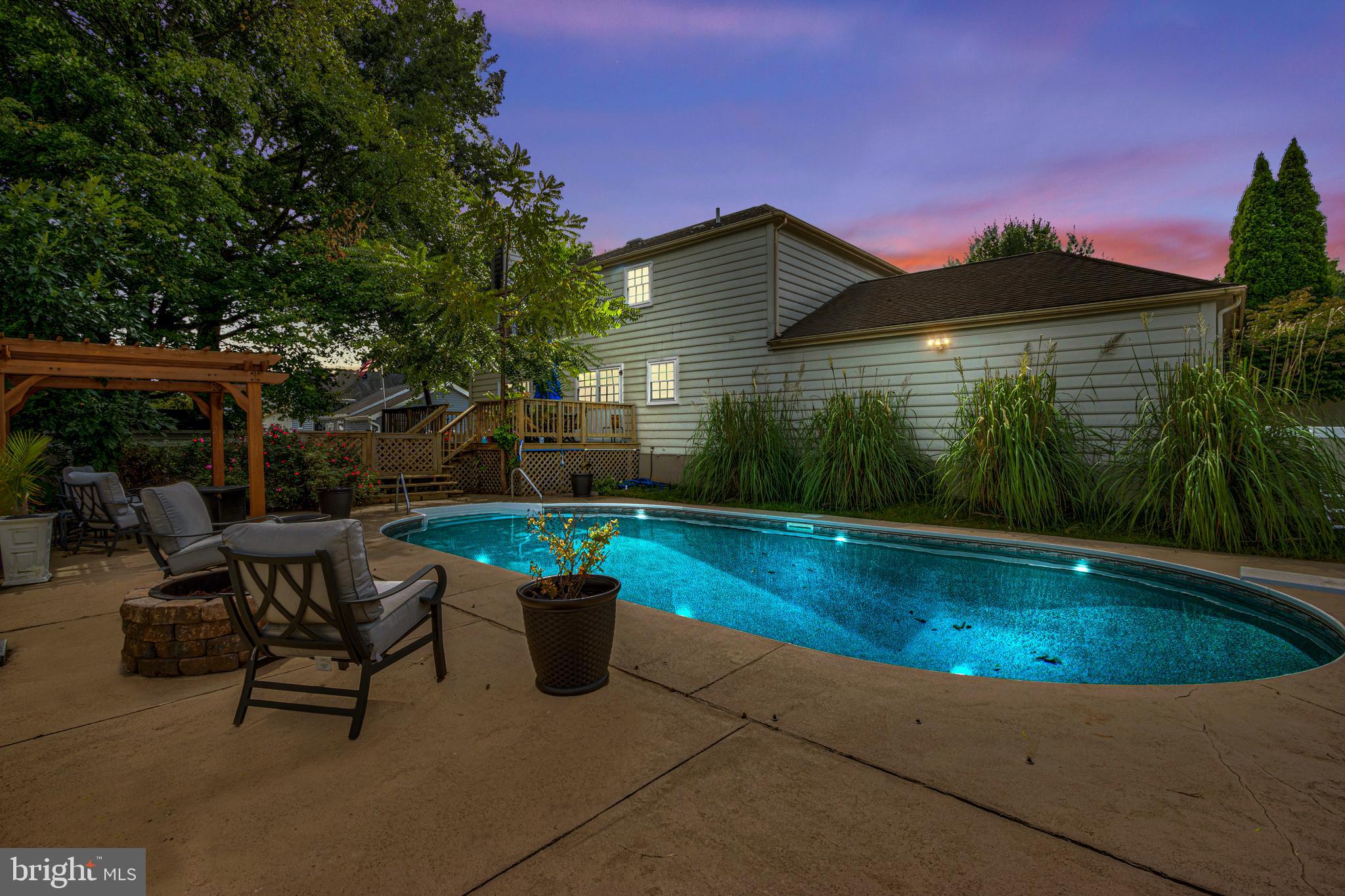 FOUNTAIN ROCK MANOR - Residential